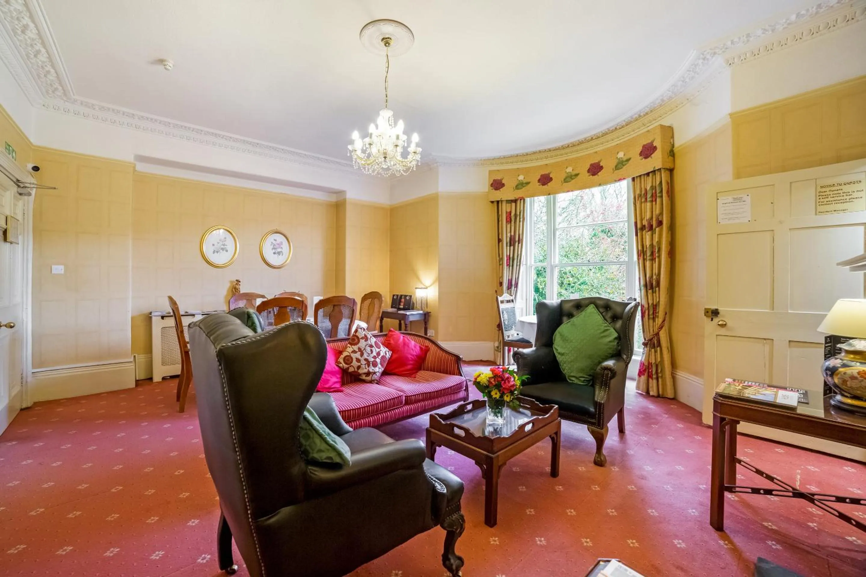 Lobby or reception in OYO Bailbrook Lodge, Bath