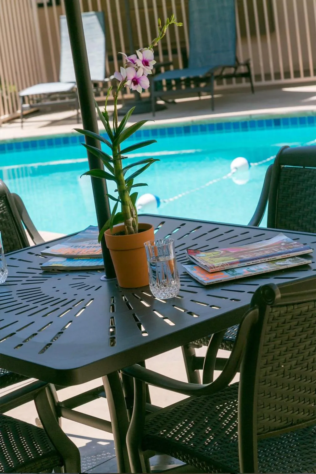 Swimming pool in La Jolla Riviera Inn