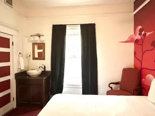 Standard Queen Room in Bisbee Grand Hotel, Saloon, and Music Venue Standard Queen Room in Bisbee Grand Hotel, Saloon, and Music Venue