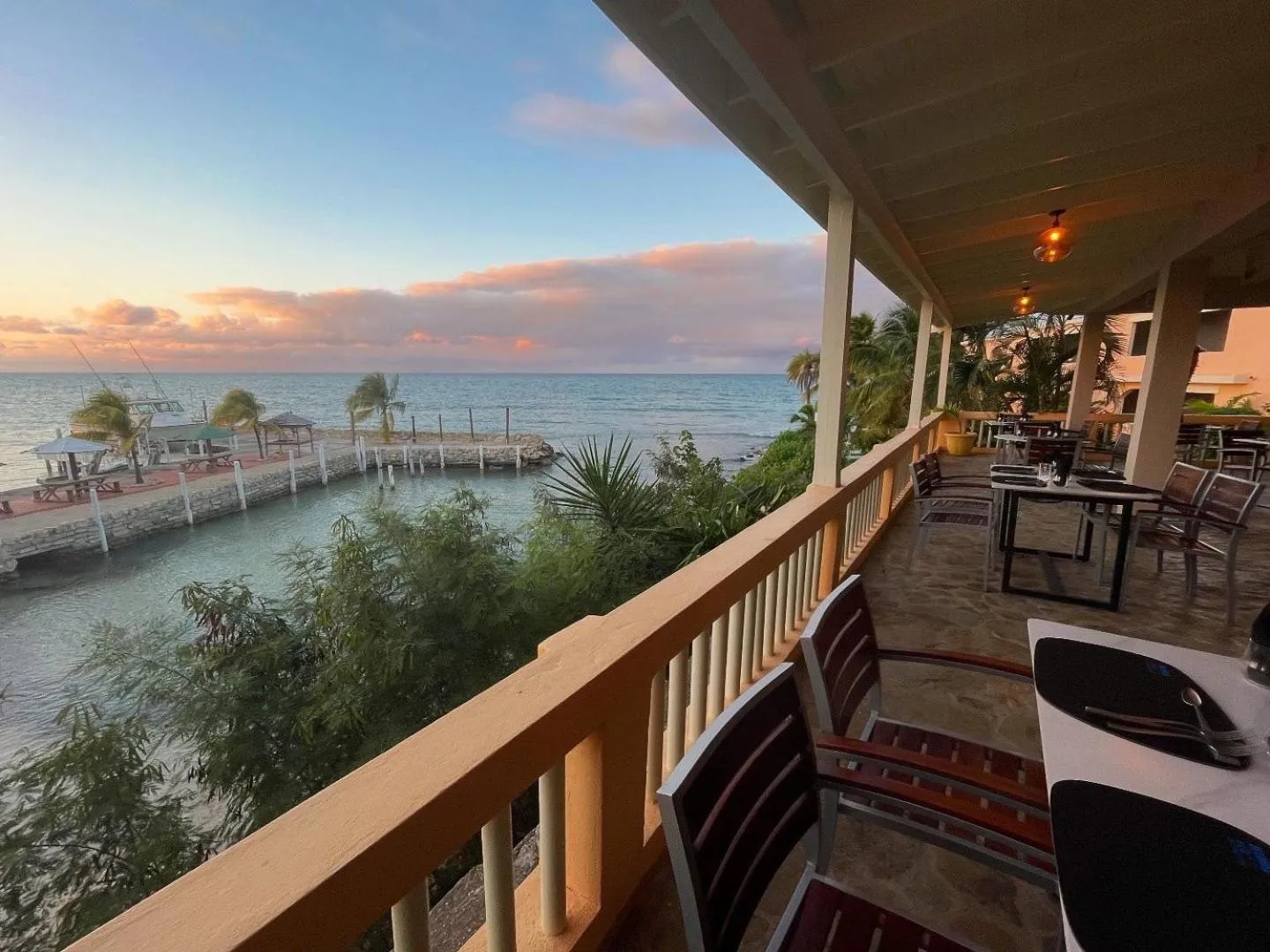 Restaurant/places to eat in Northshore Seaside Suites