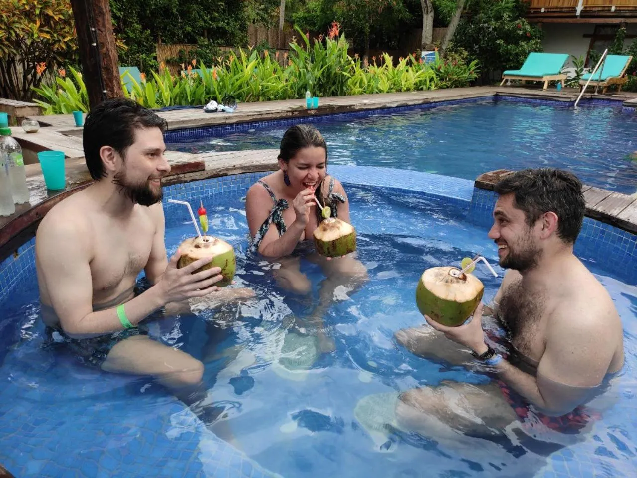 People in Finca Escondida