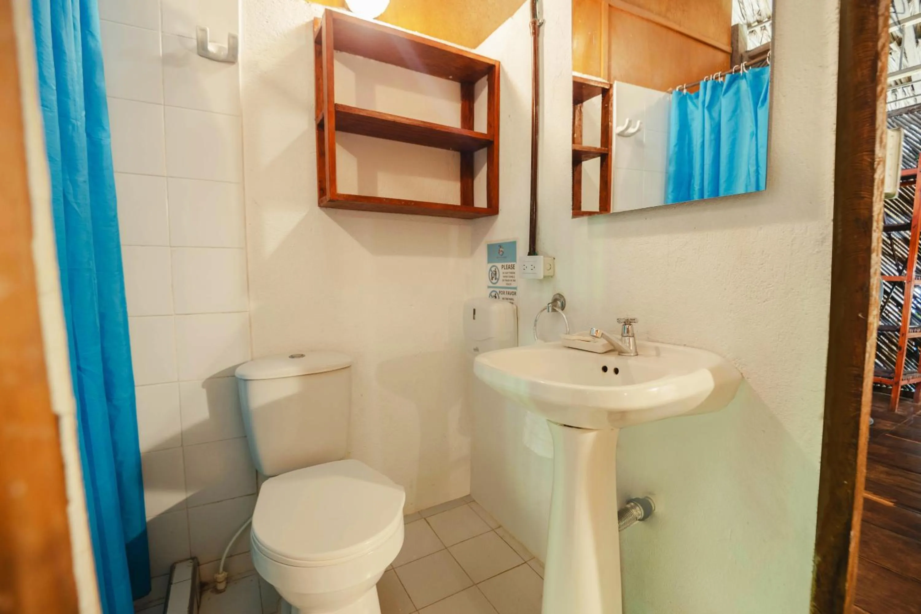 Shower in Finca Escondida