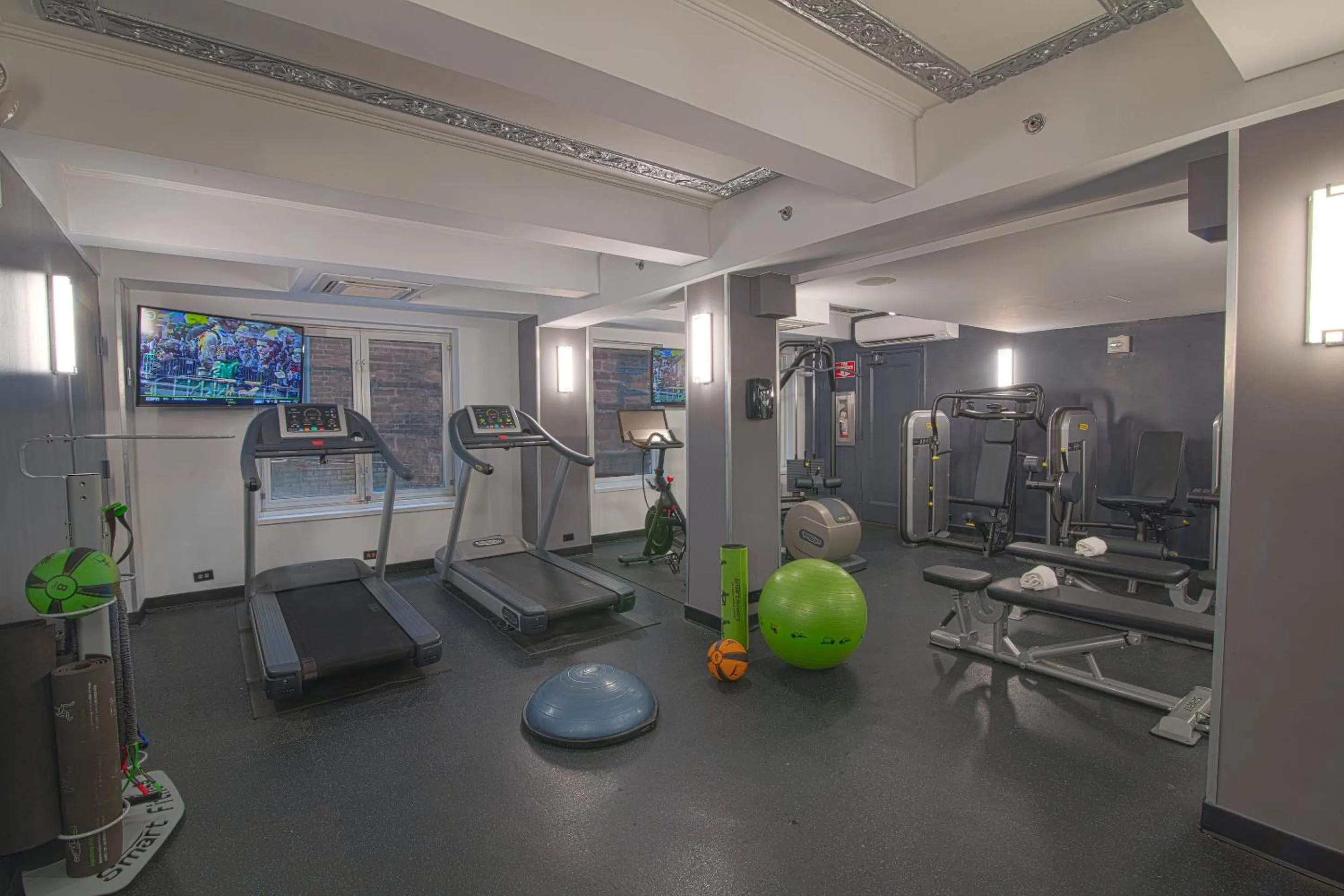 Fitness centre/facilities in Hotel Edison Times Square