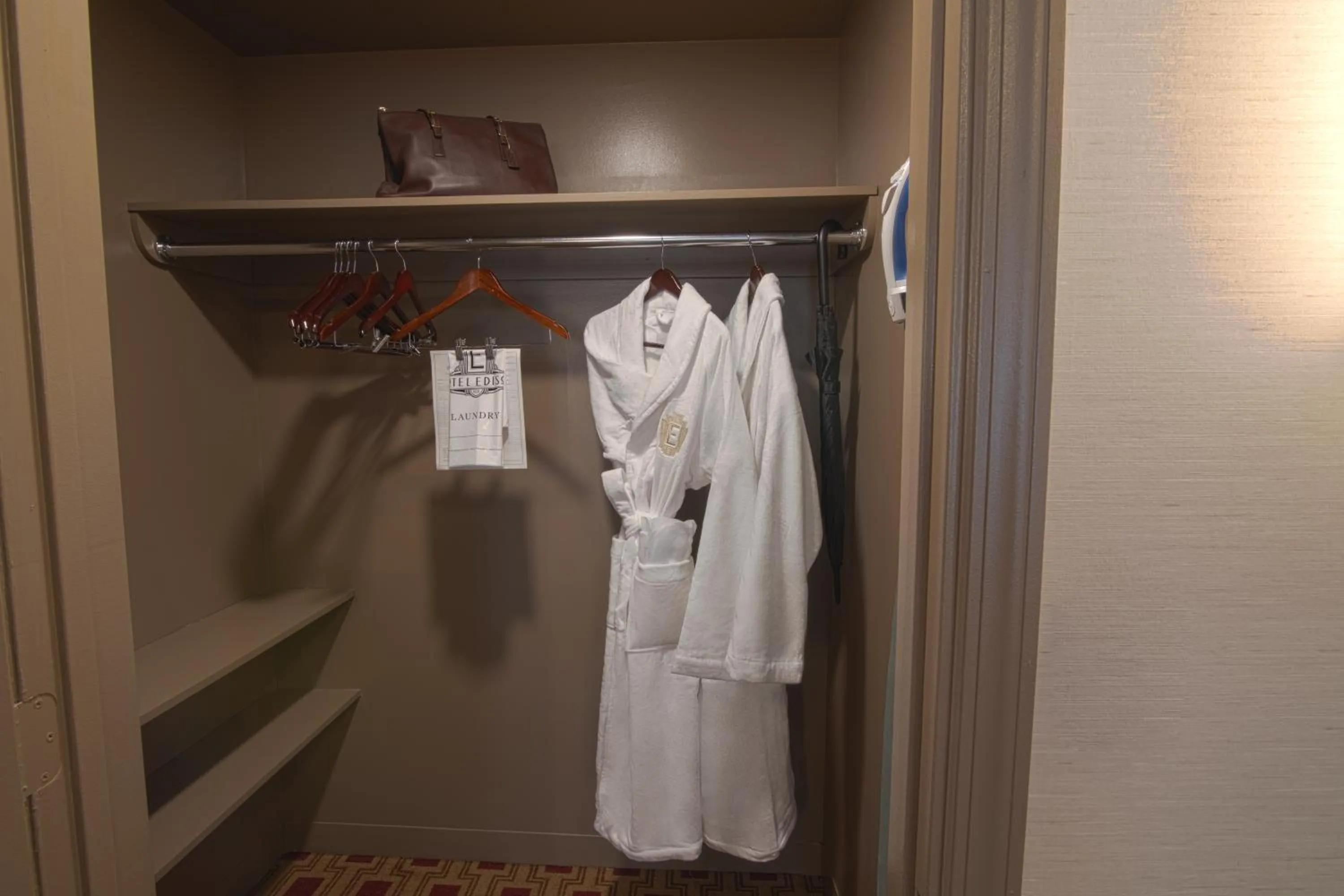 wardrobe in Hotel Edison Times Square