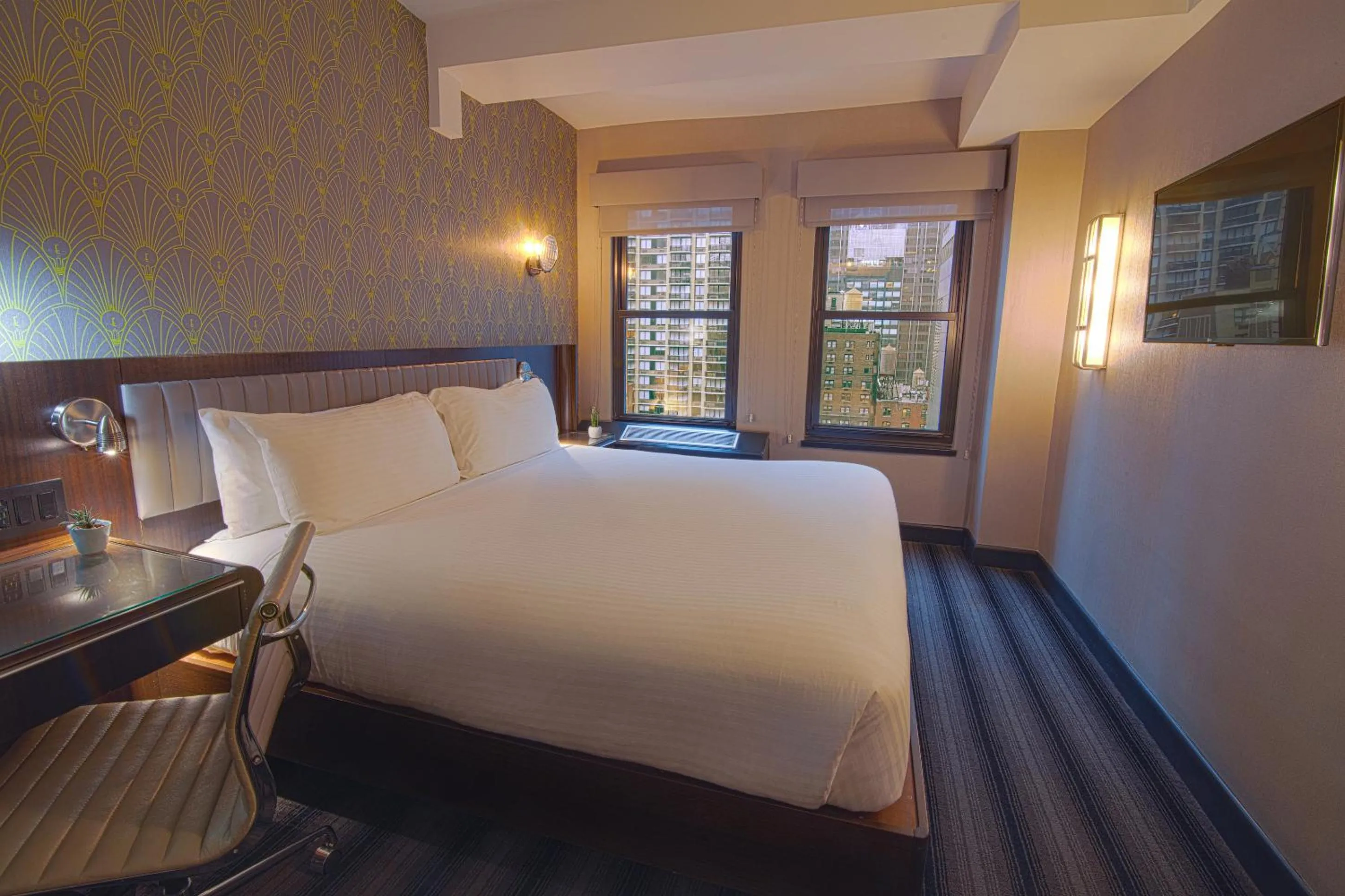 Bedroom, Bed in Hotel Edison Times Square