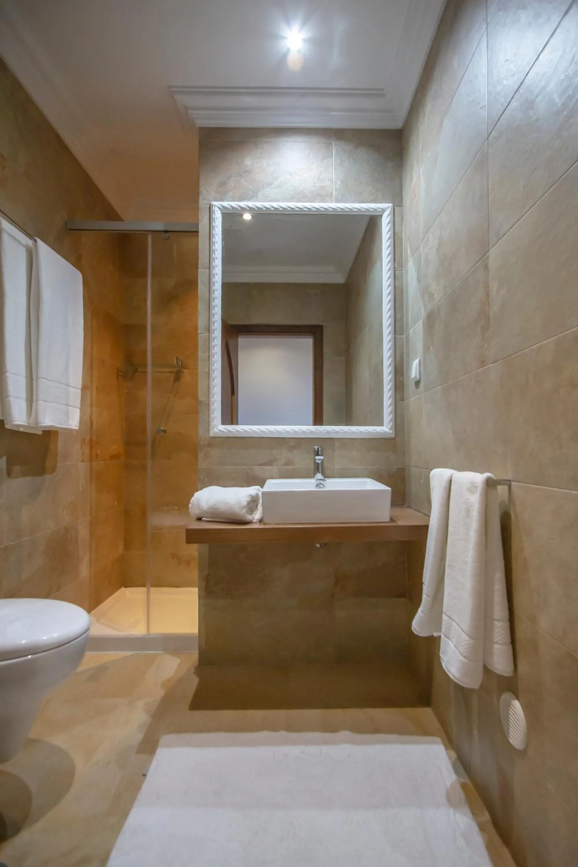 Shower, Bed in Al Karob Yoga Boutique Villa