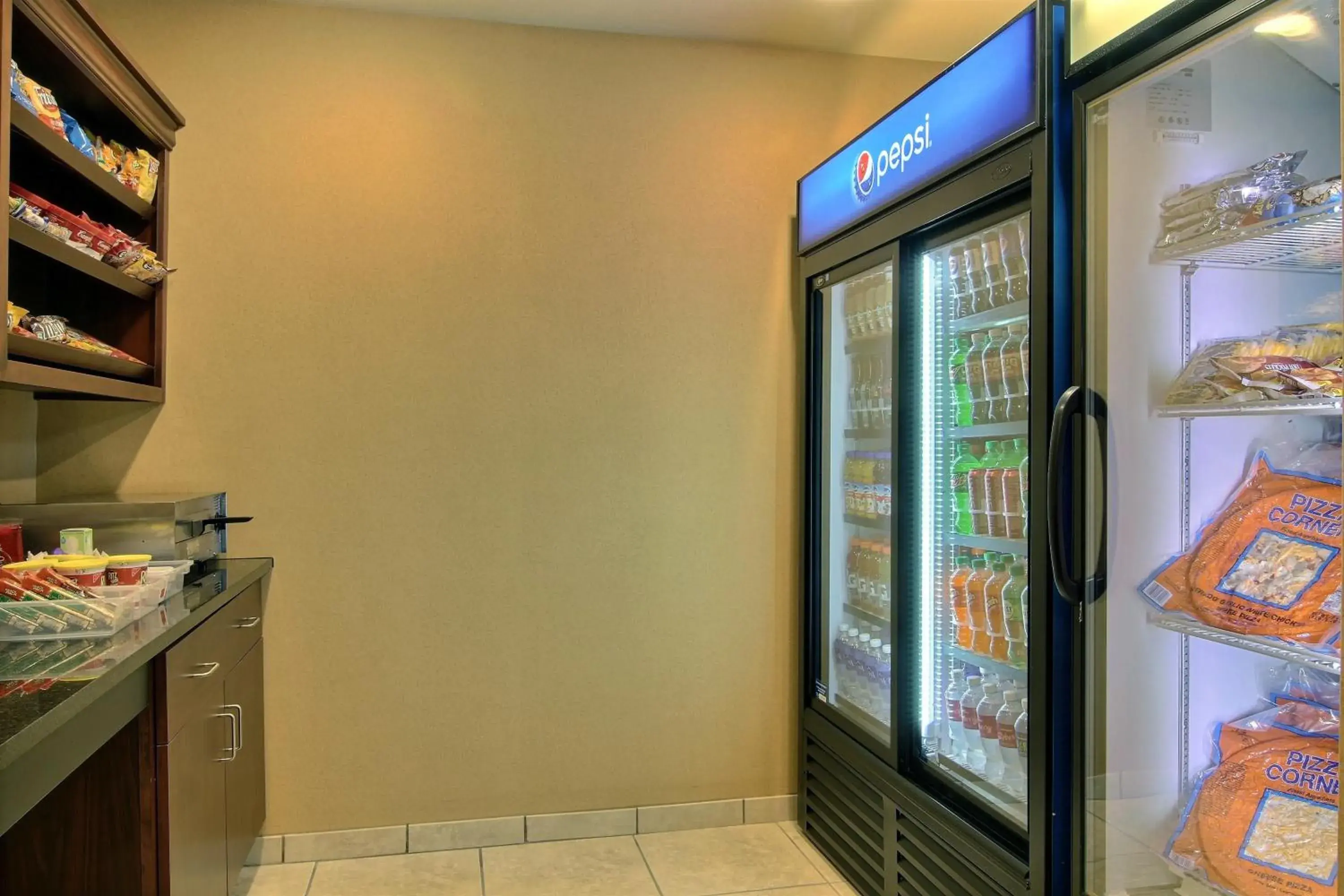 Food and drinks in Cobblestone Inn & Suites - Linton Food and drinks in Cobblestone Inn & Suites - Linton