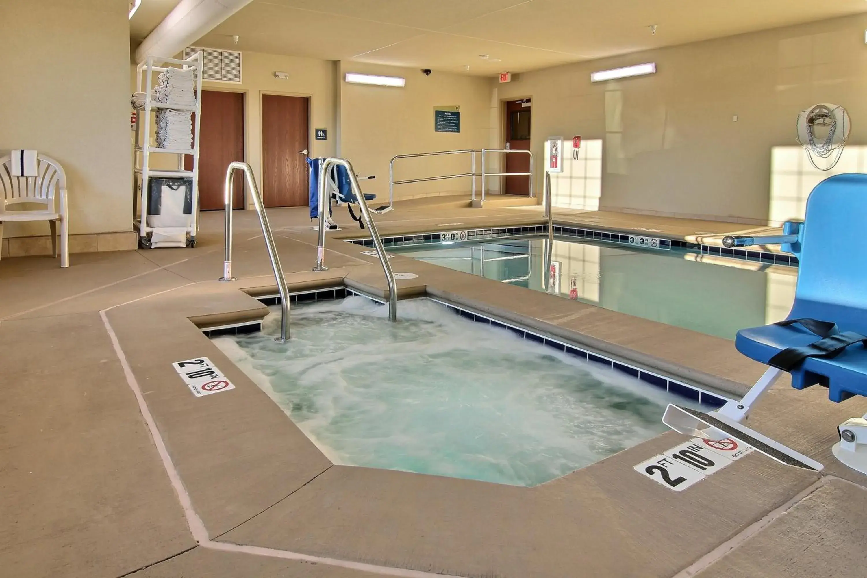 Swimming pool in Cobblestone Hotel & Suites - Beulah Swimming pool in Cobblestone Hotel & Suites - Beulah