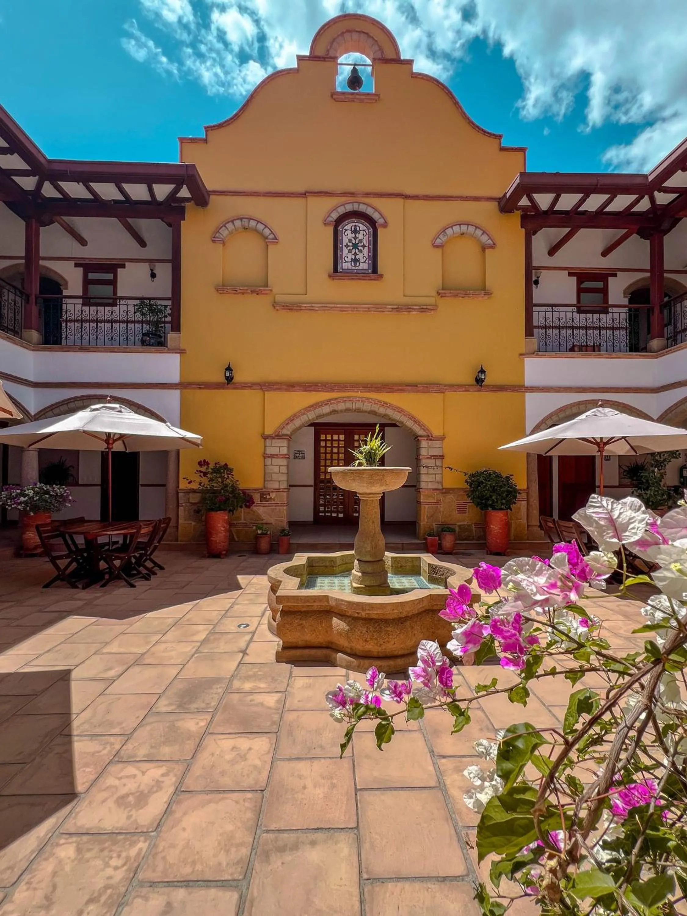 Property building in Maria Bonita Hotel