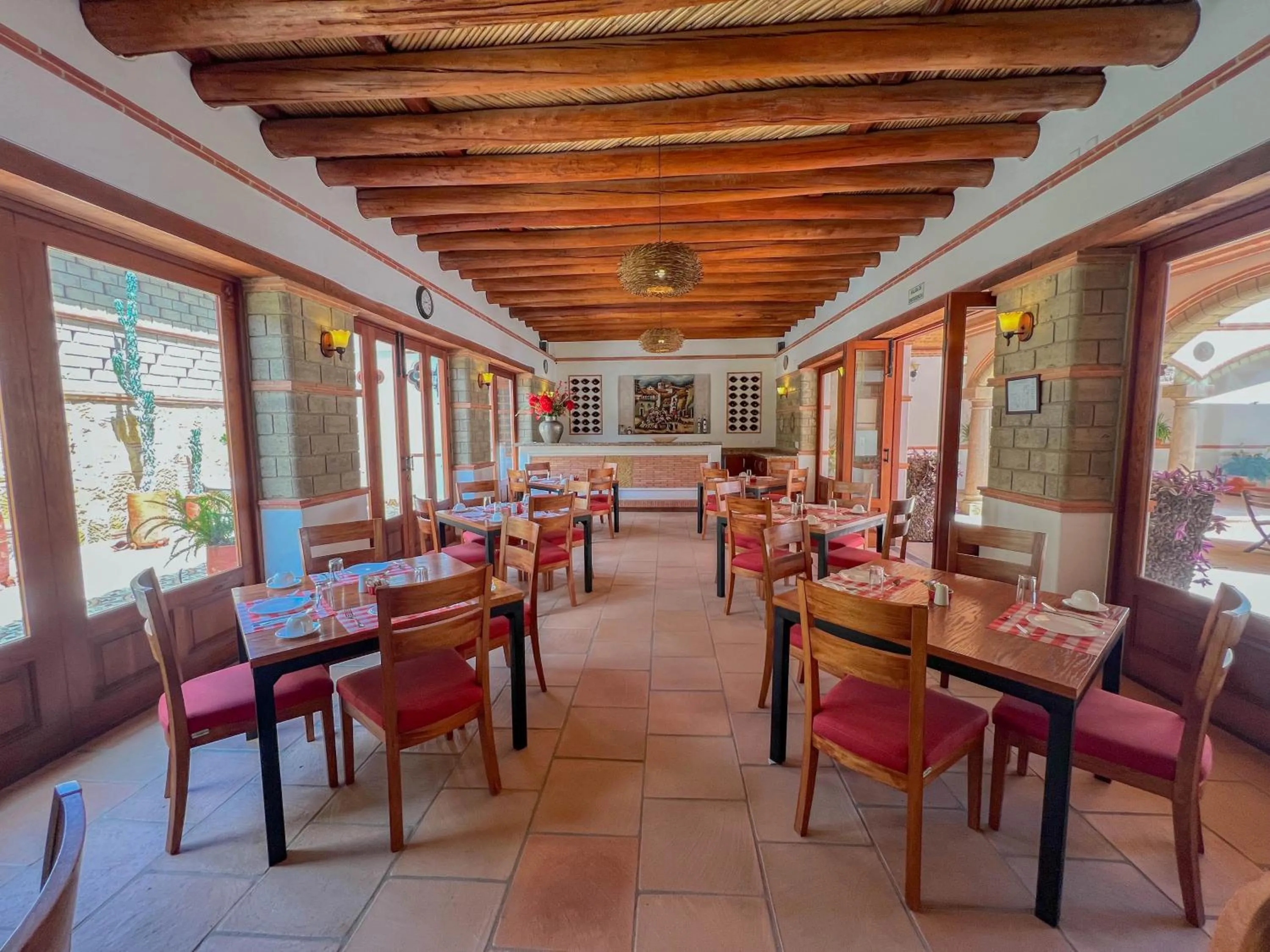 Dining area in Maria Bonita Hotel