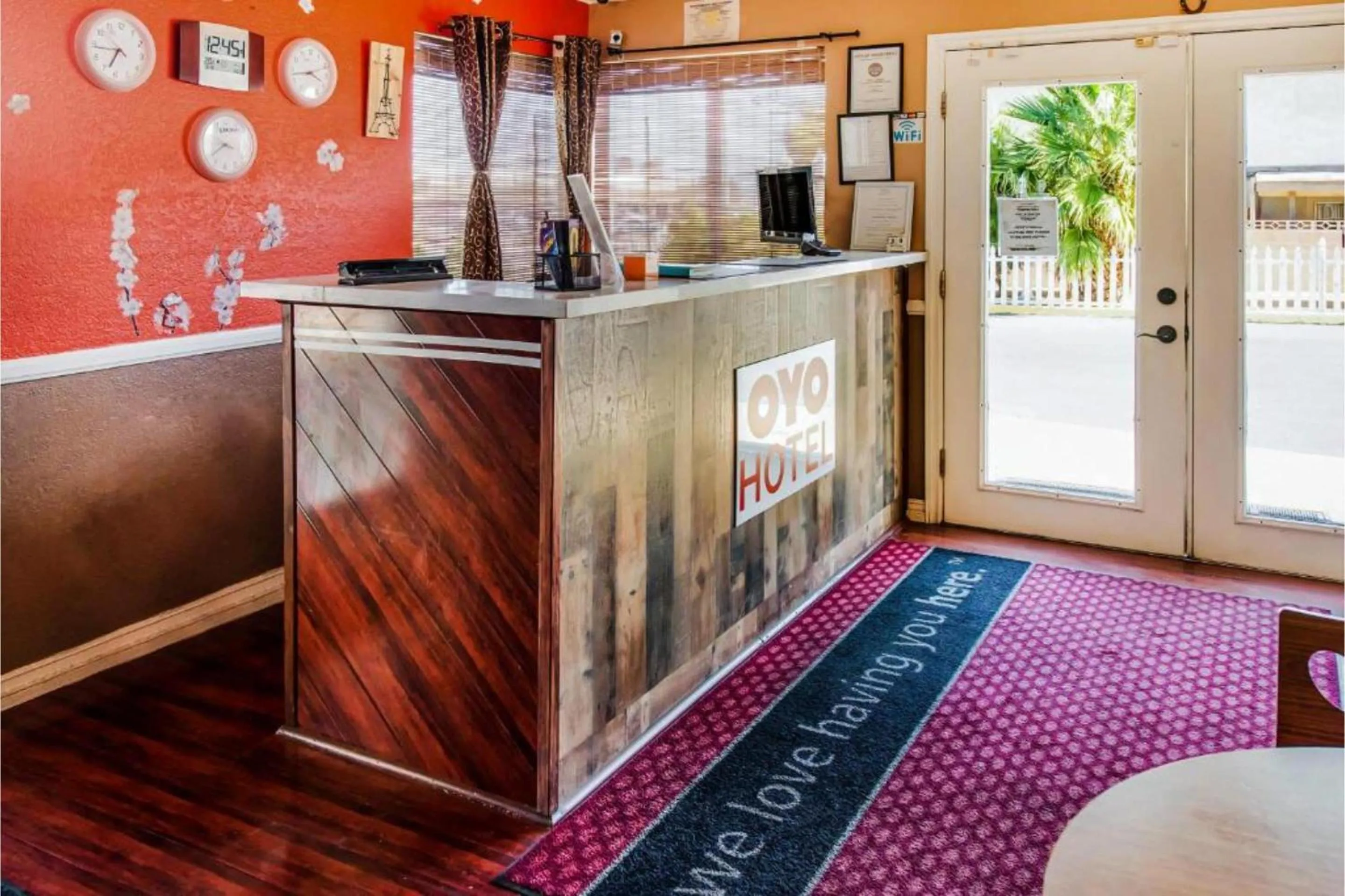 Lobby or reception in Hotel Europa Ridgecrest