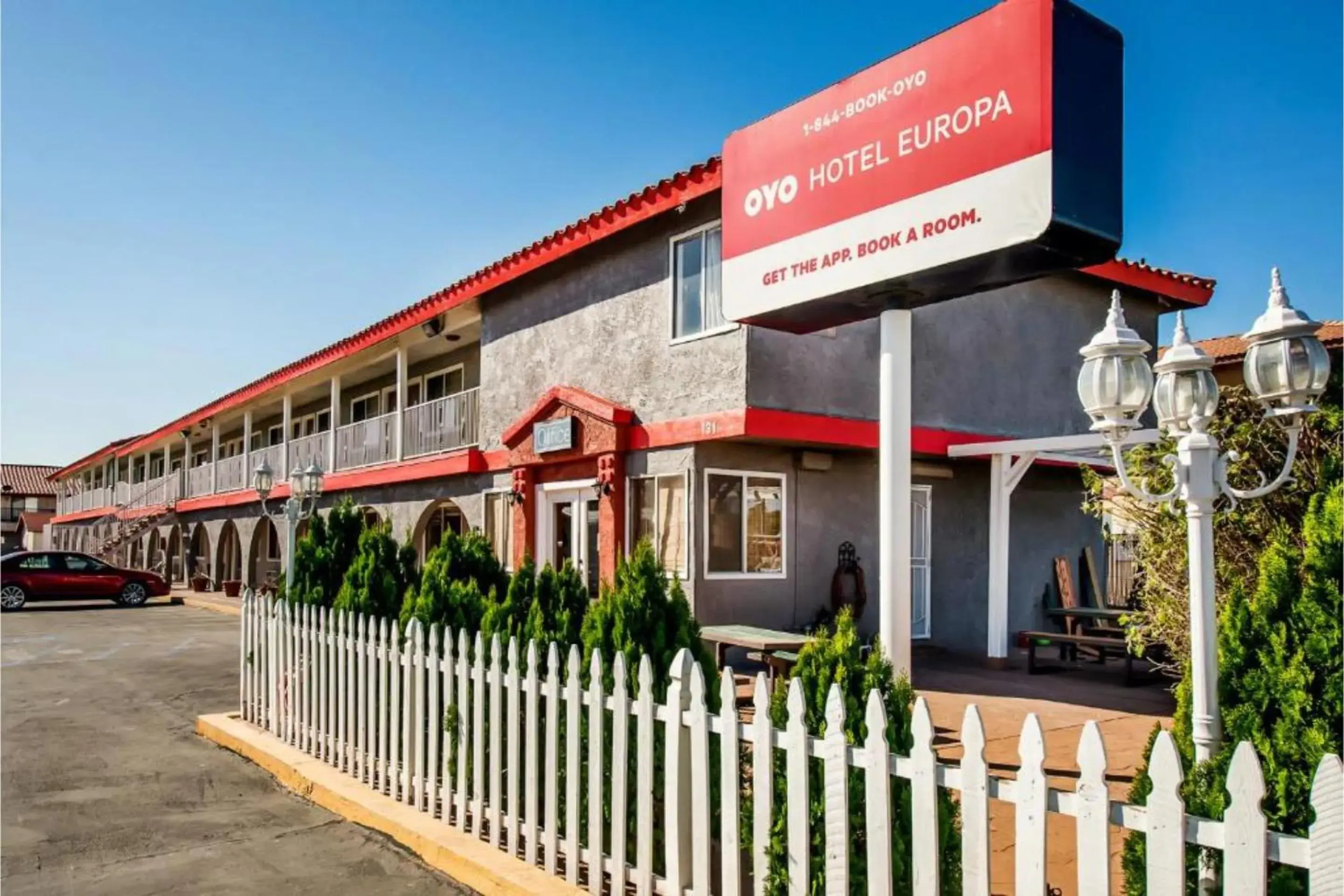 Facade/entrance in Hotel Europa Ridgecrest Facade/entrance in Hotel Europa Ridgecrest