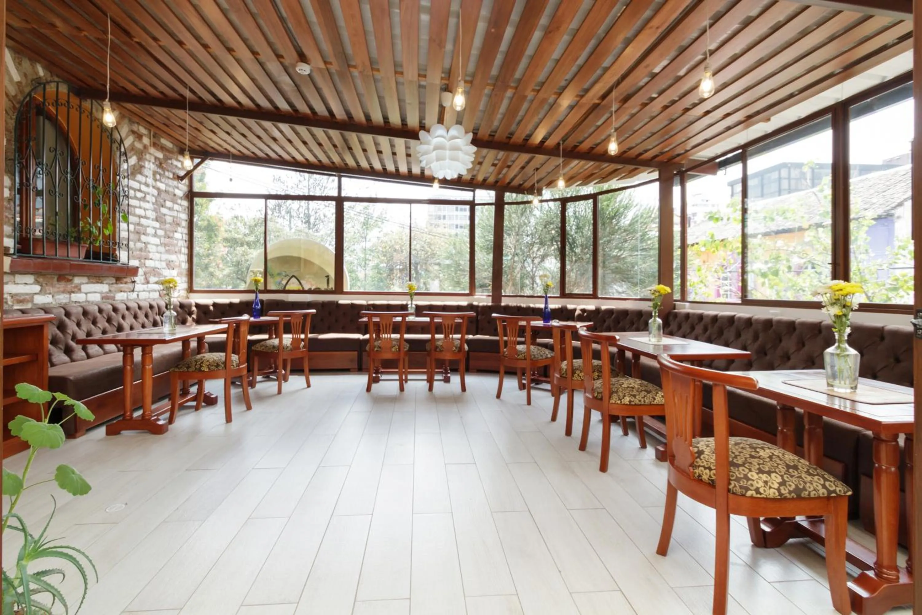 Restaurant/places to eat in ArtPlaza