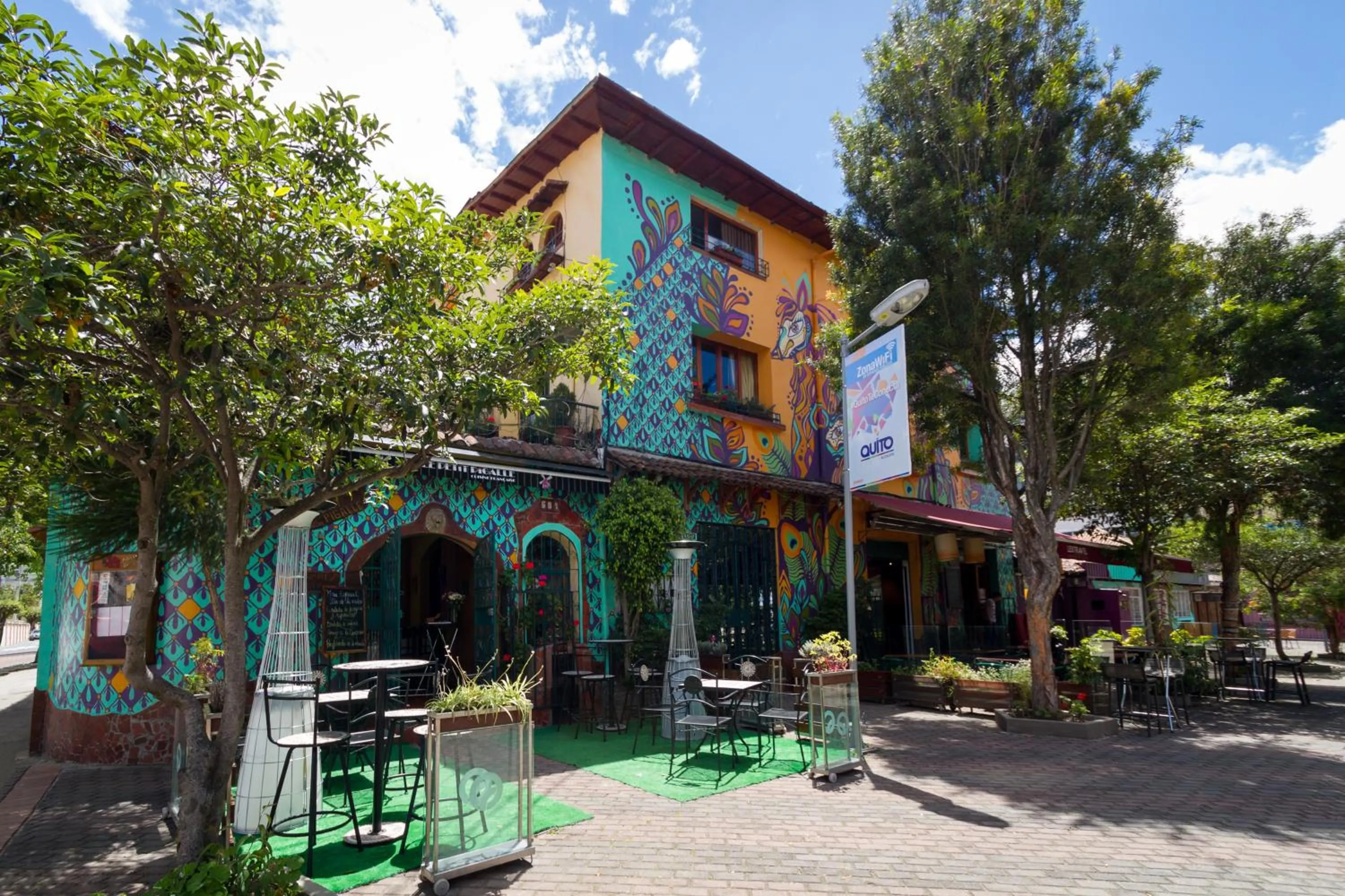 Facade/entrance in ArtPlaza