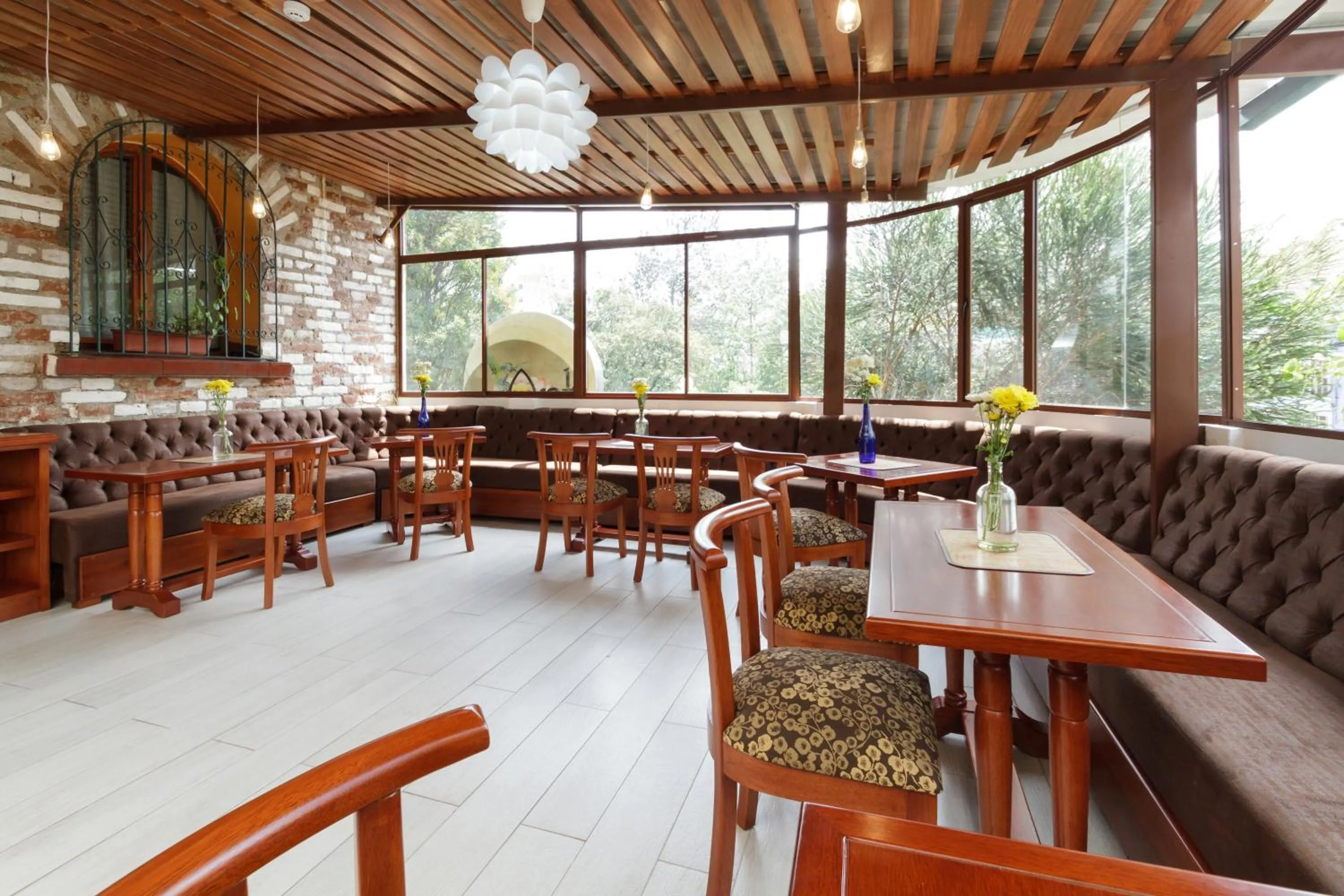 Restaurant/places to eat in ArtPlaza