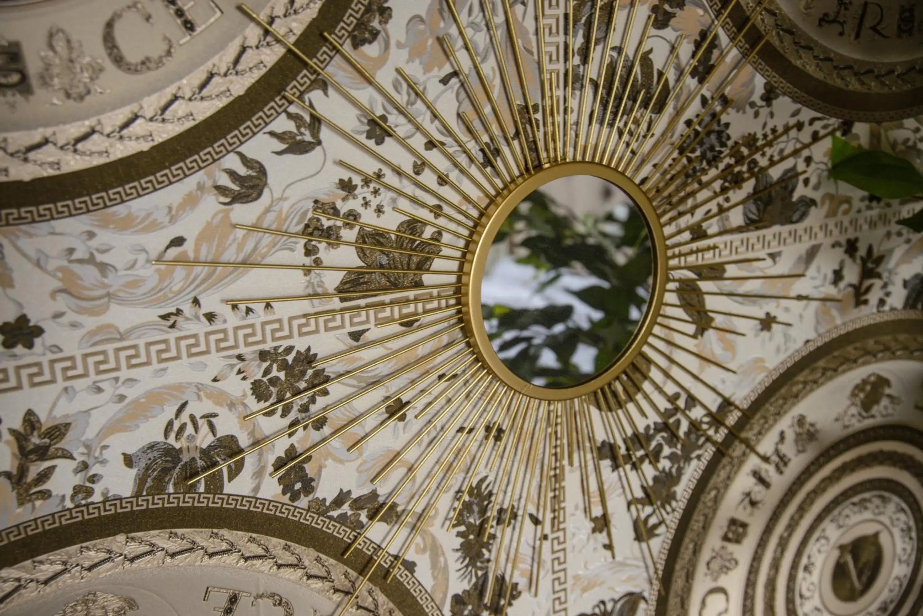 Luxury Versace 1 Bed Hot Tub Pool Table Sky Tv Luxury Versace 1 Bed Hot Tub Pool Table Sky Tv