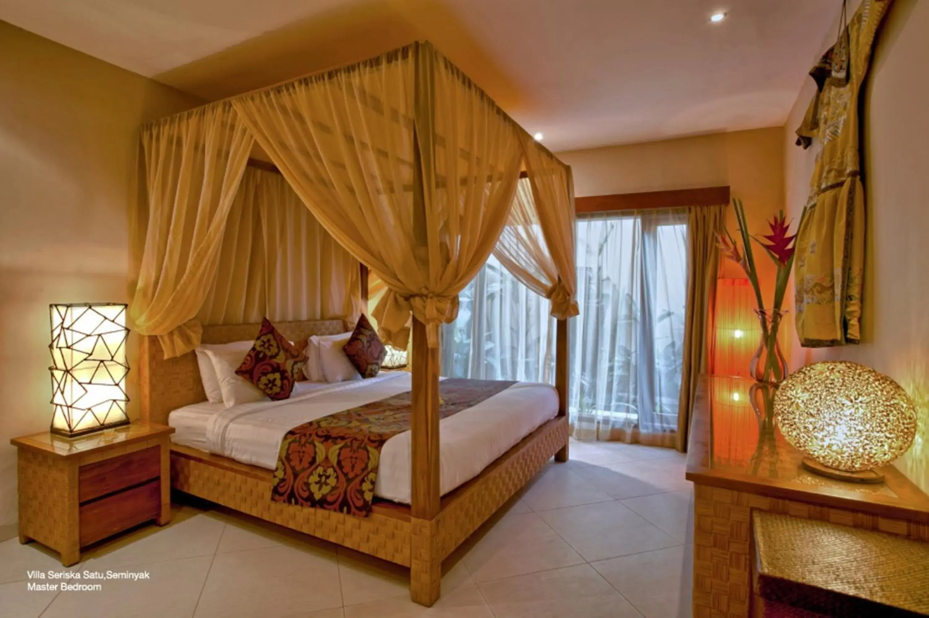 Bed in Villa Seriska Seminyak, 5-Star Private Pool Villa, Walk to Dining & Shopping Bed in Villa Seriska Seminyak, 5-Star Private Pool Villa, Walk to Dining & Shopping
