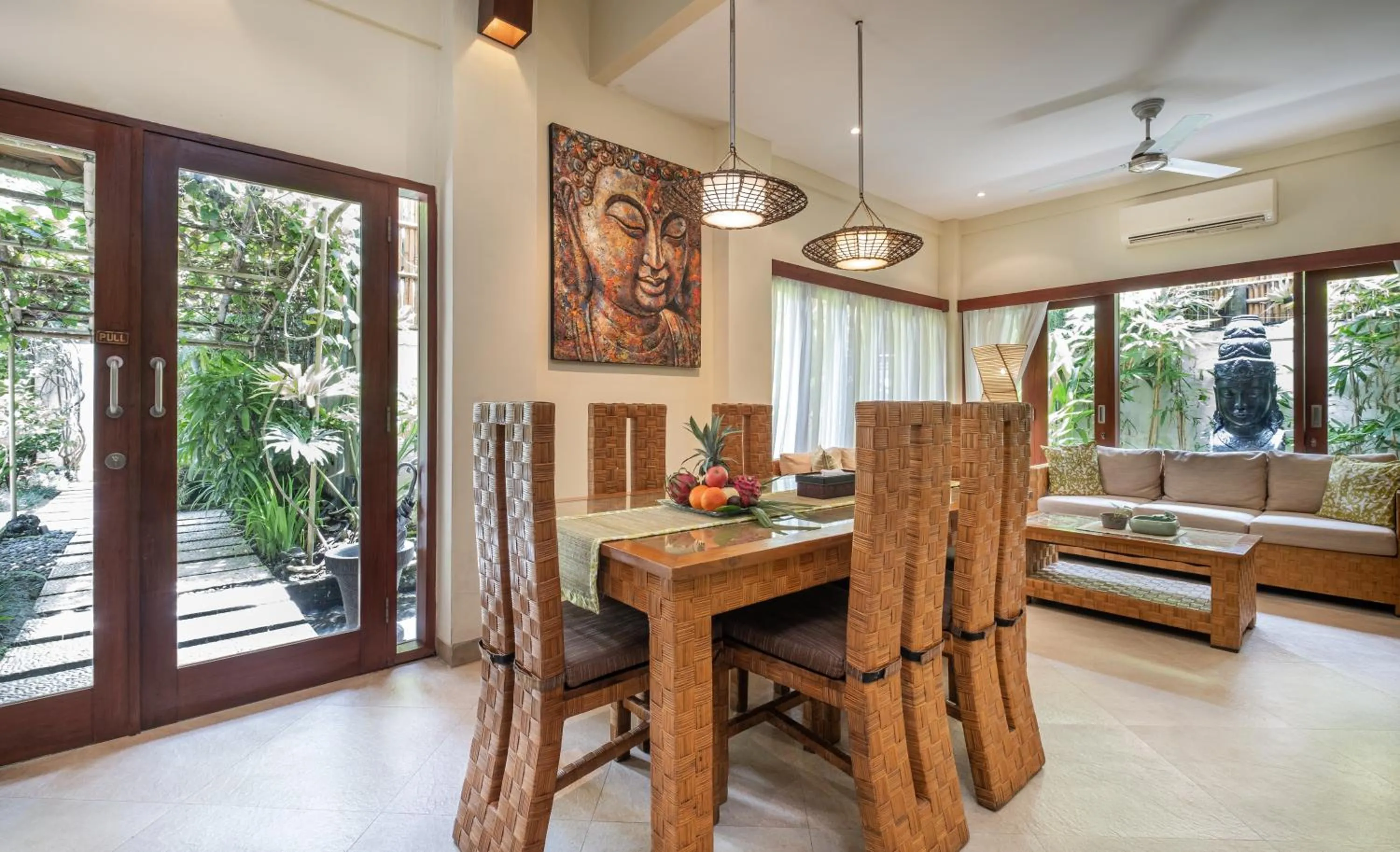 Dining area in Villa Seriska Seminyak