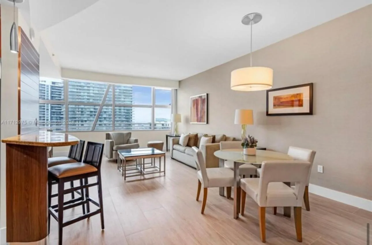 Superior Apartment with City View in Brickell Arch Residences Free Parking by Palermo Home Miami