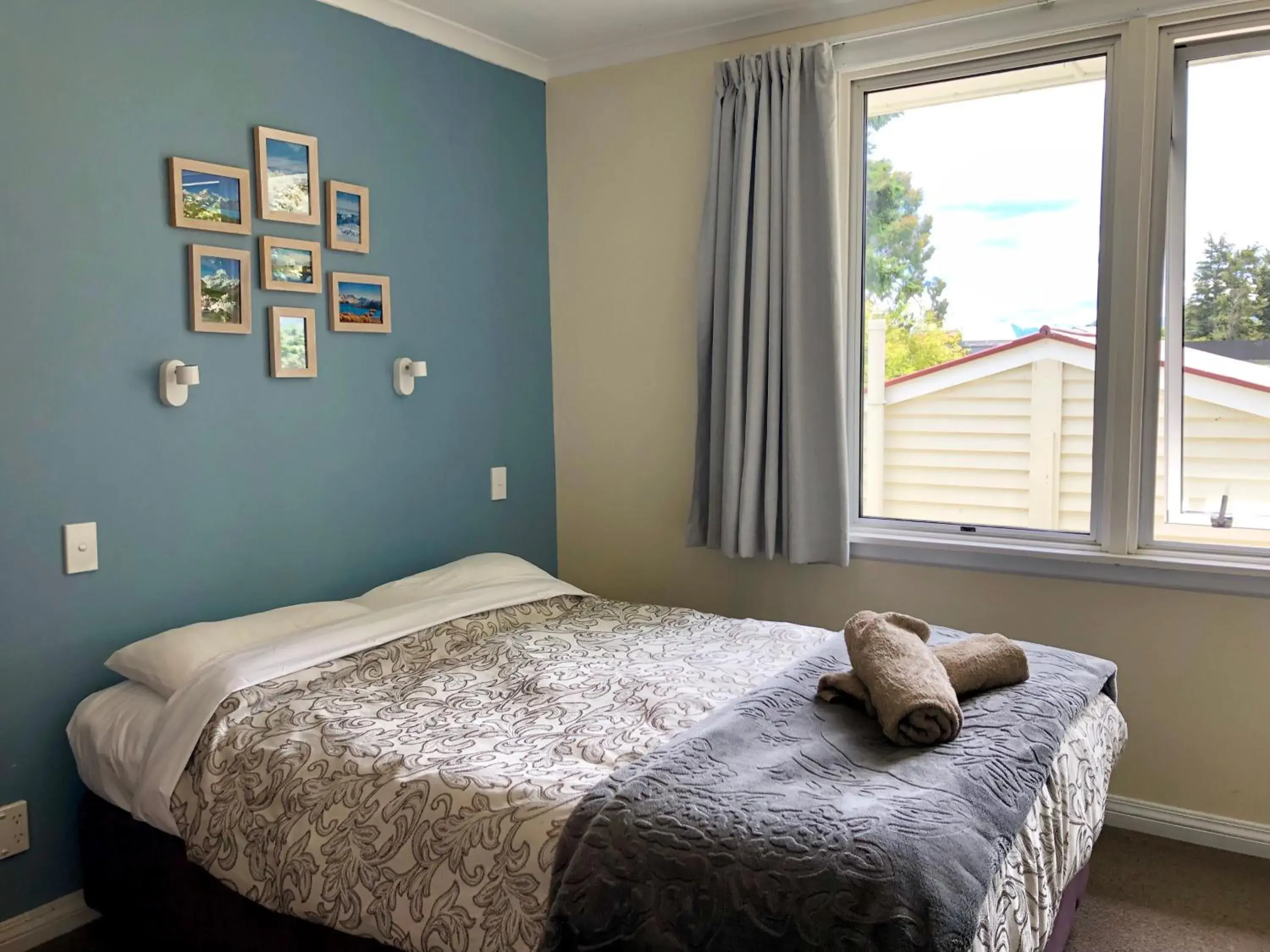 Small Double Room in Tailor Made Tekapo Accommodation - Hostel Small Double Room in Tailor Made Tekapo Accommodation - Hostel