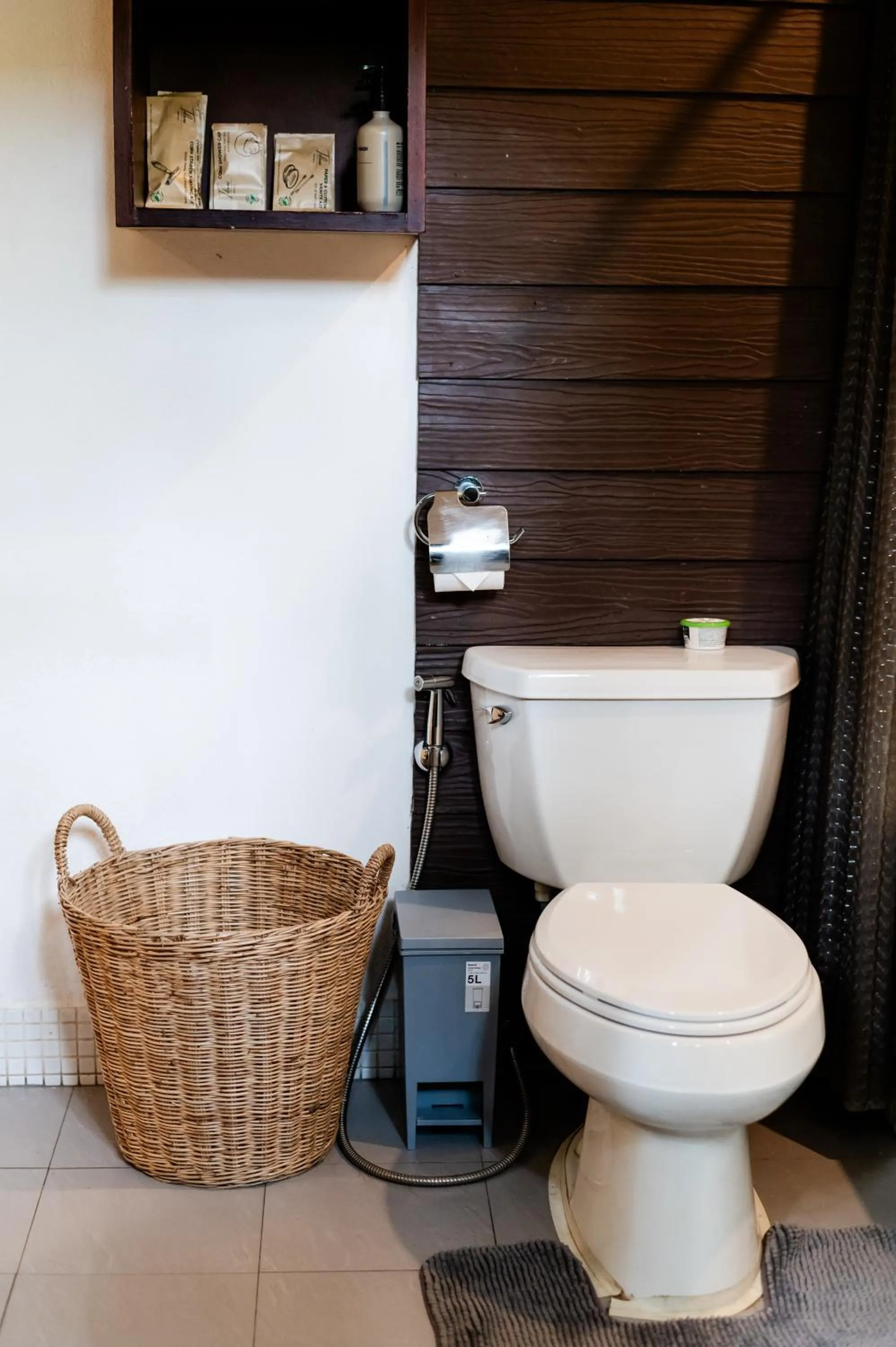 Toilet in Tolani Southgate Villa Chiang Mai