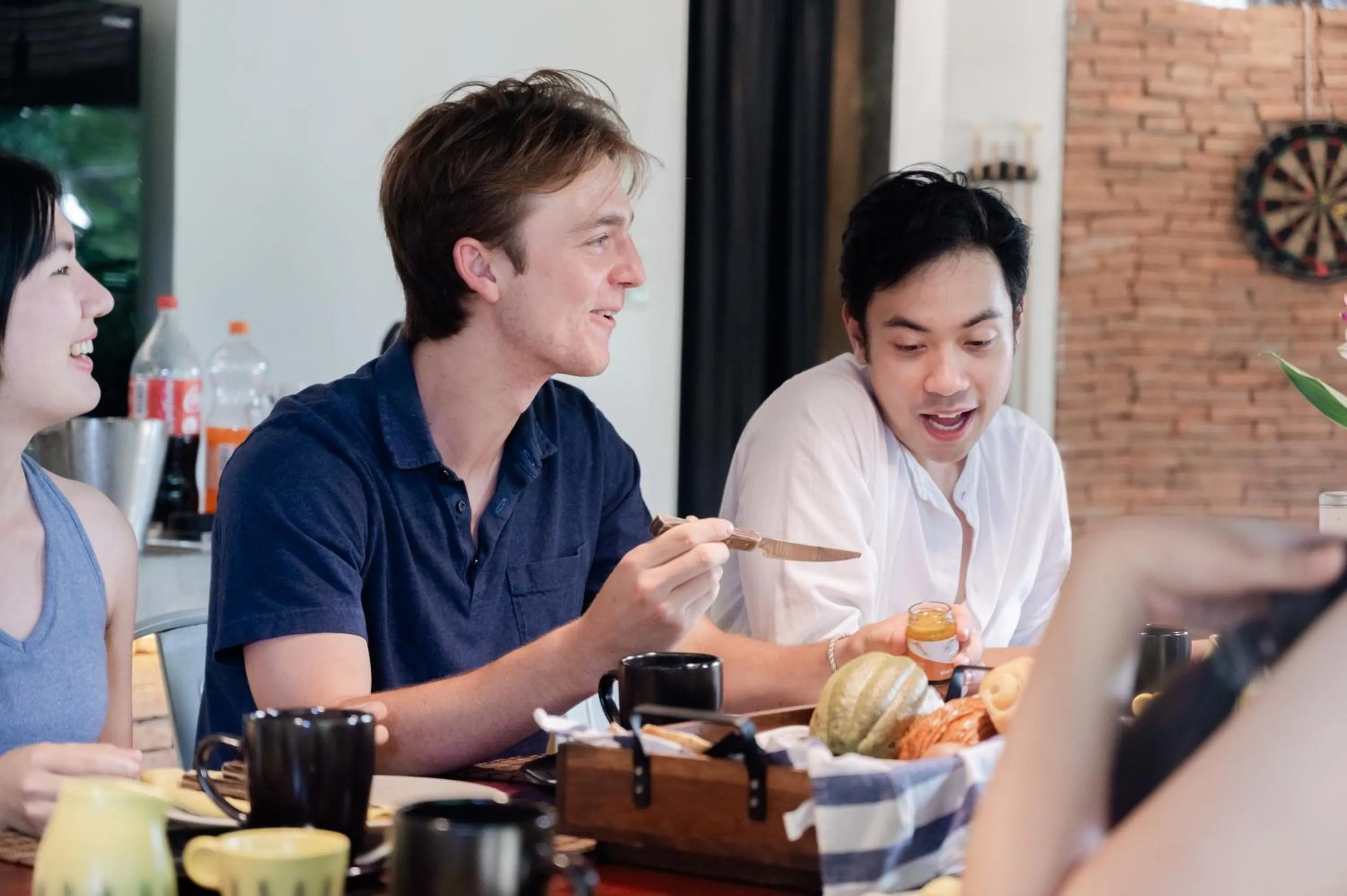 Restaurant/places to eat in Tolani Southgate Villa Chiang Mai