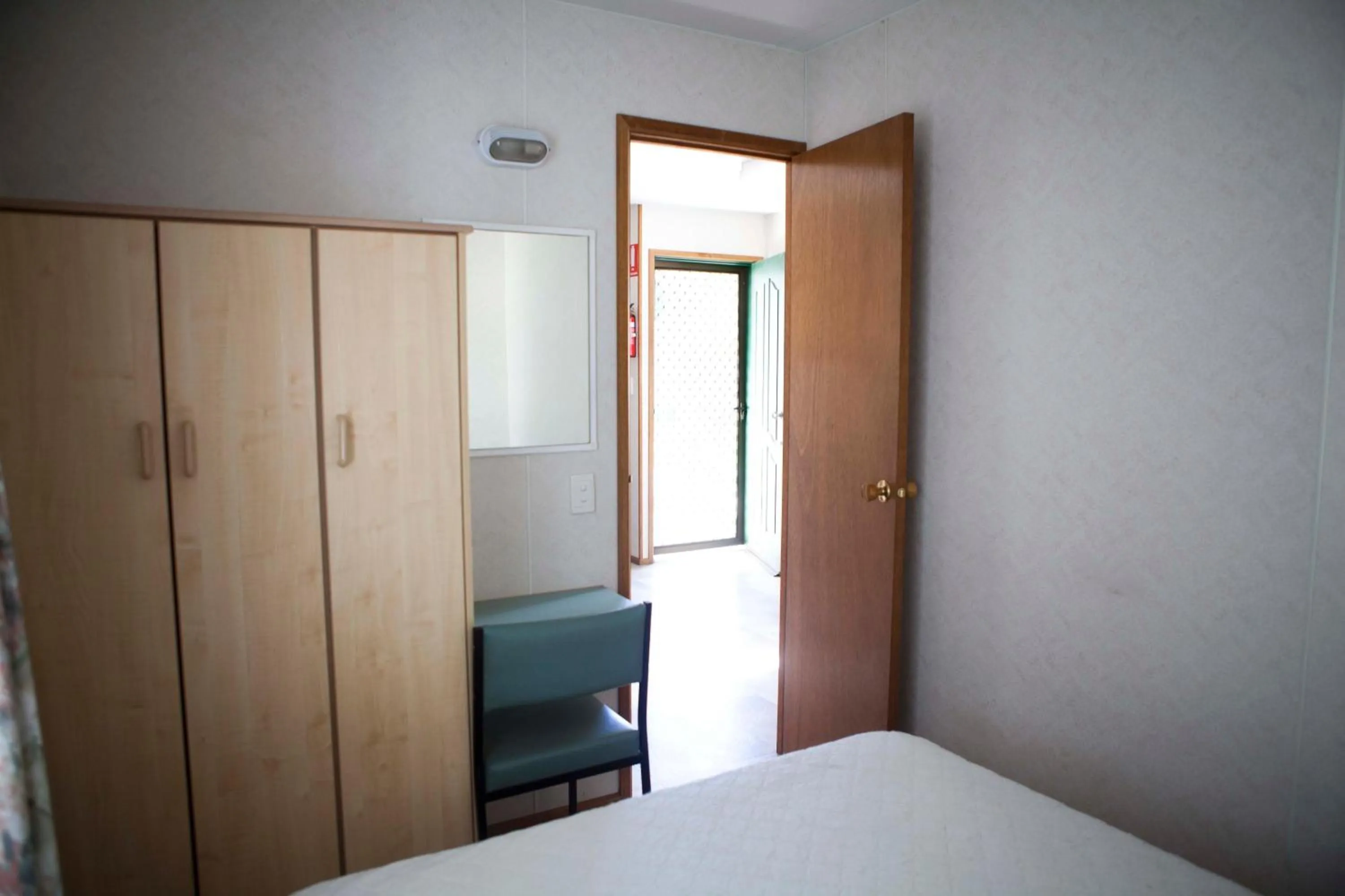 Bedroom, Bed in Strayleaves Caravan Park