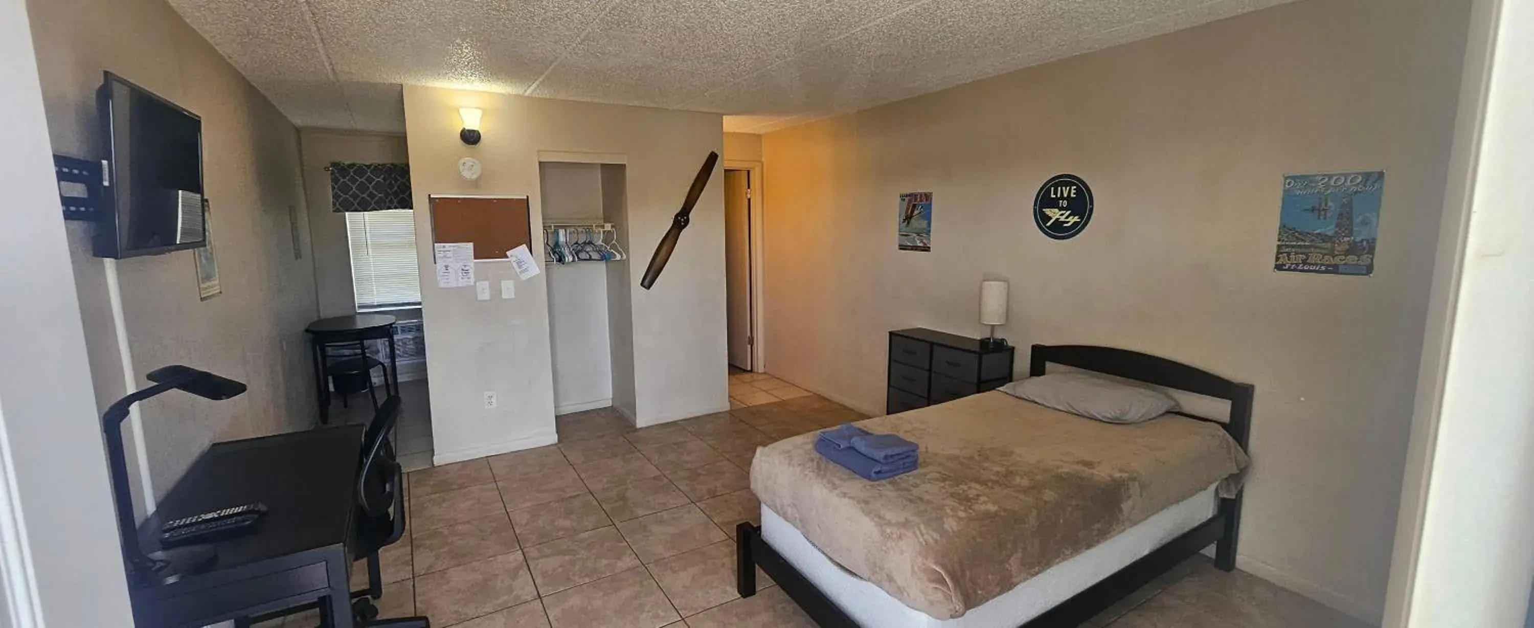 Bed in Sebastian Gardens Inn & Suites Bed in Sebastian Gardens Inn & Suites