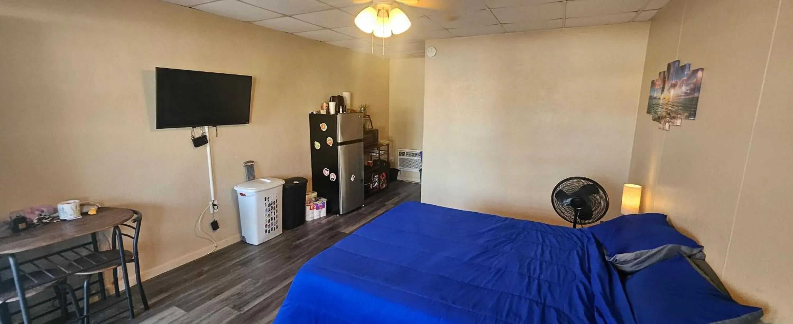 Bed in Sebastian Gardens Inn & Suites Bed in Sebastian Gardens Inn & Suites