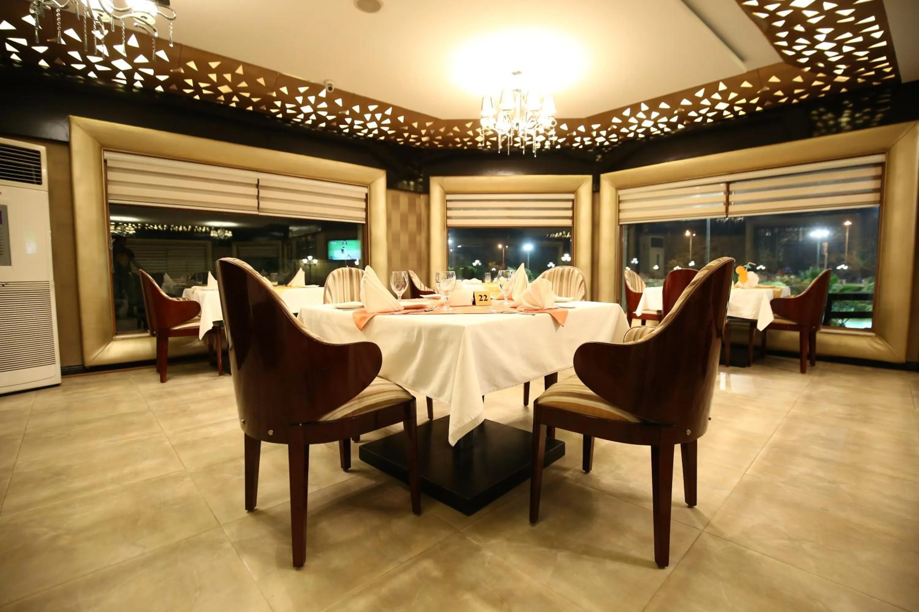 Restaurant/places to eat in Bahria Grand Hotel & Resort