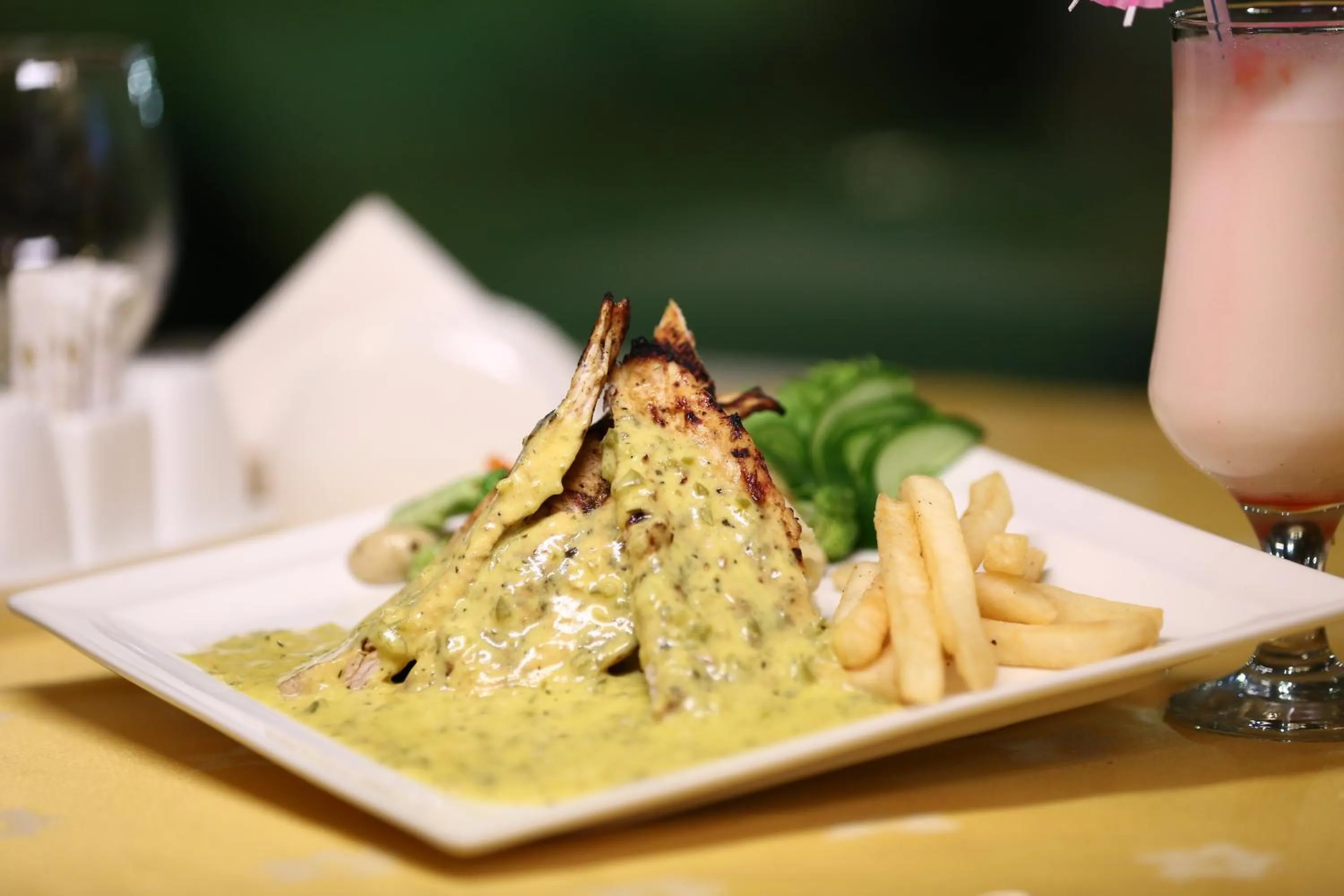 Restaurant/places to eat in Bahria Grand Hotel & Resort