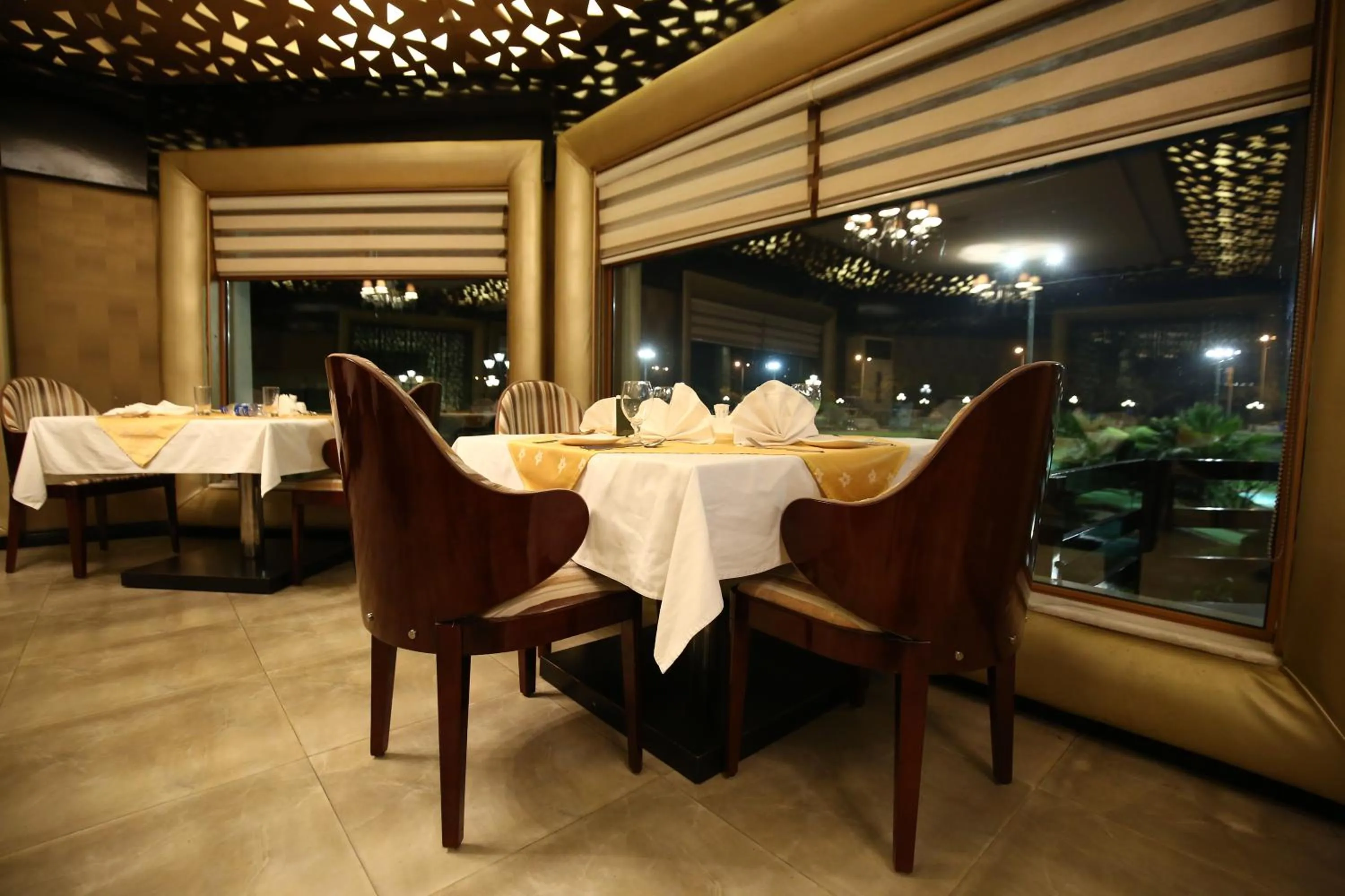 Restaurant/places to eat in Bahria Grand Hotel & Resort