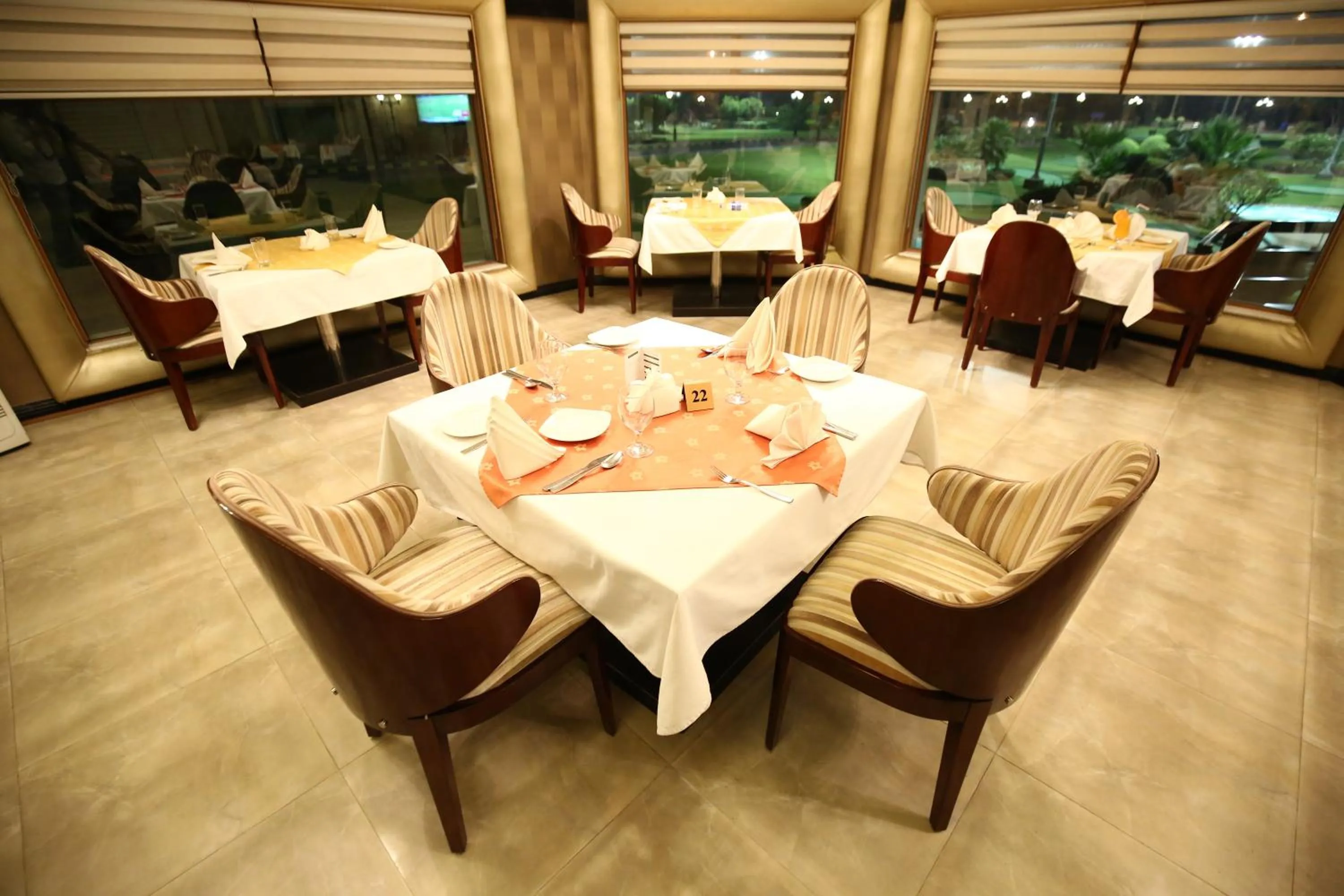 Restaurant/places to eat in Bahria Grand Hotel & Resort