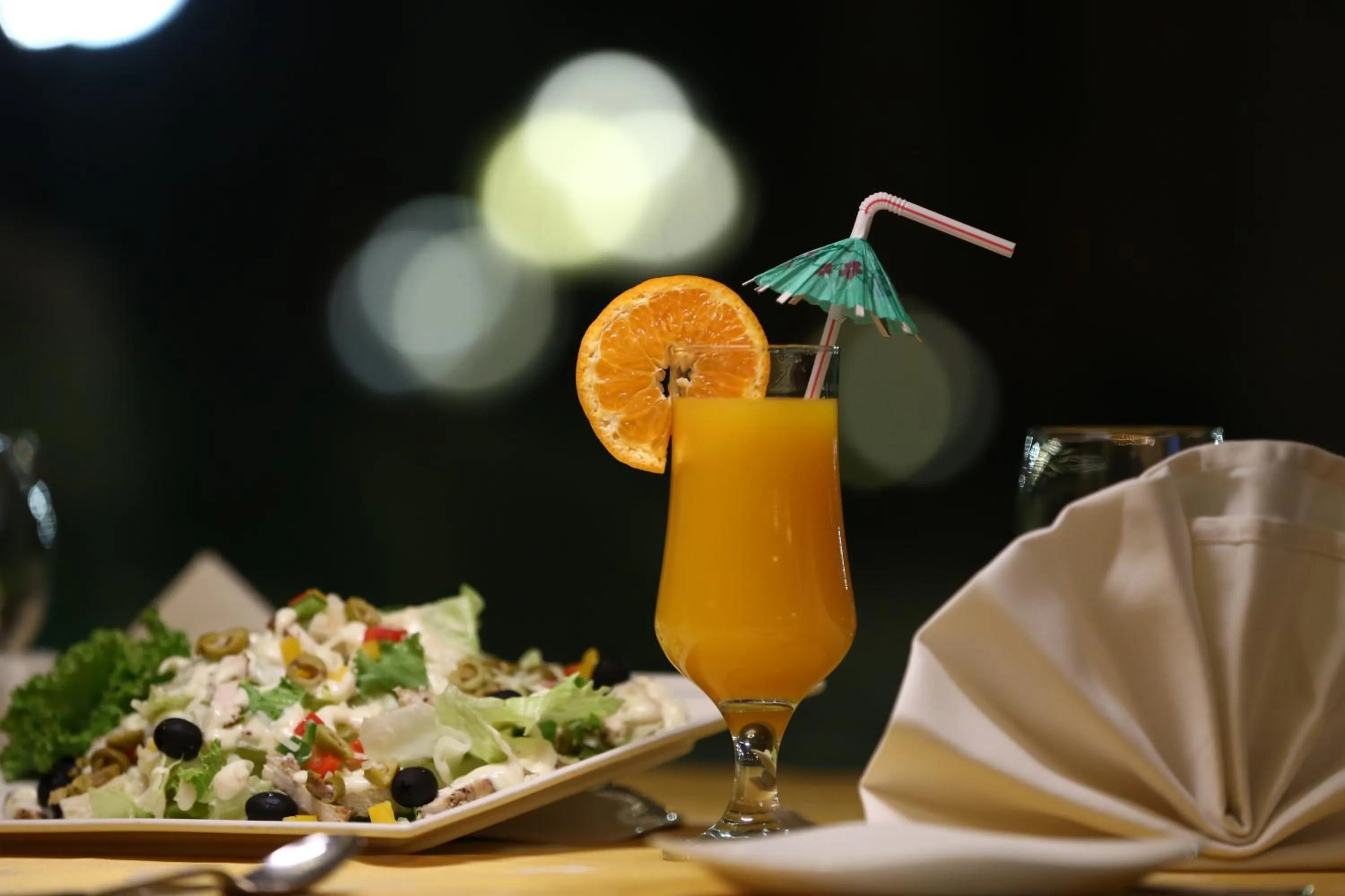 Restaurant/places to eat in Bahria Grand Hotel & Resort