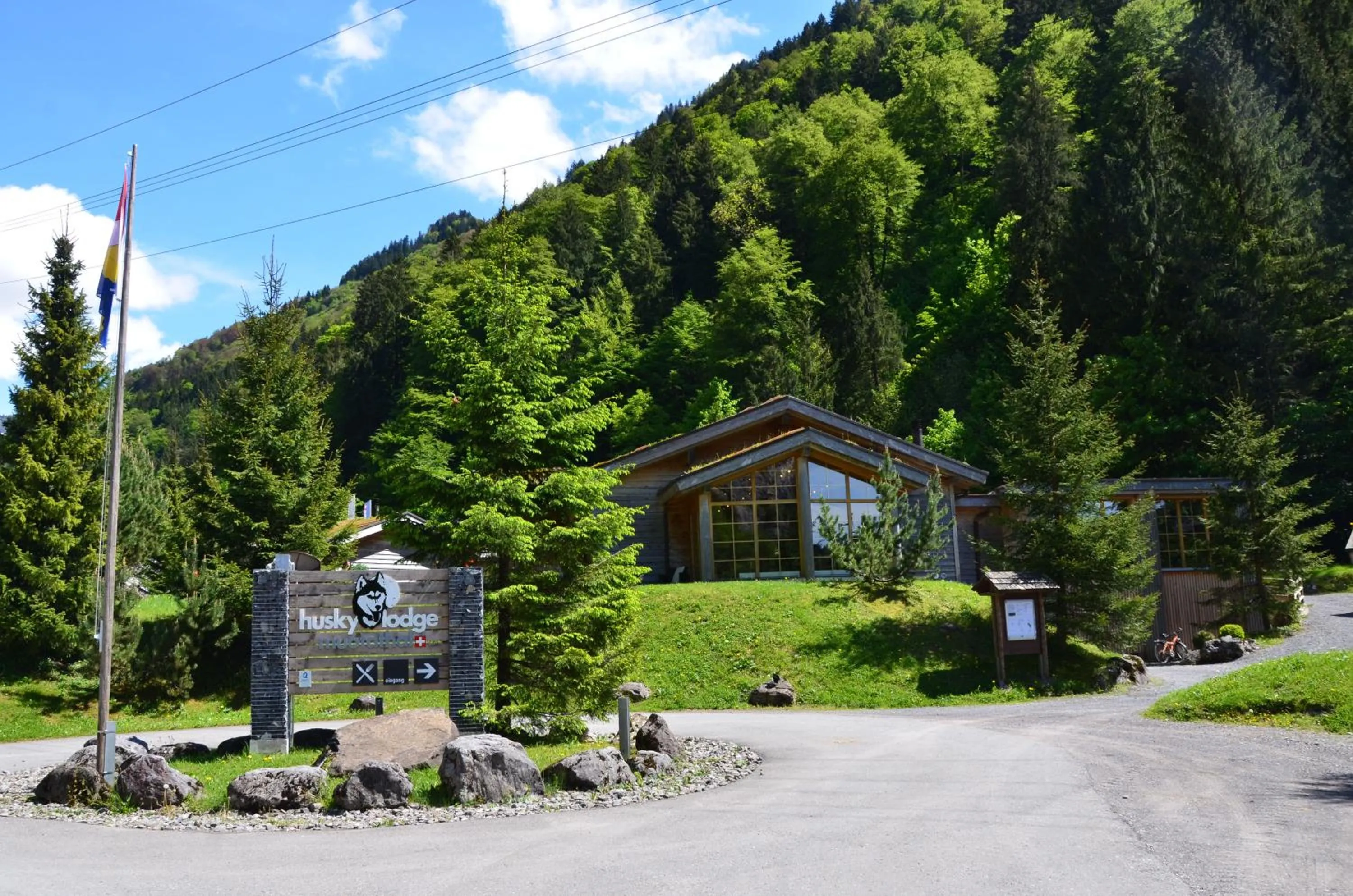 Restaurant/places to eat in Hüttenhotel Husky Lodge