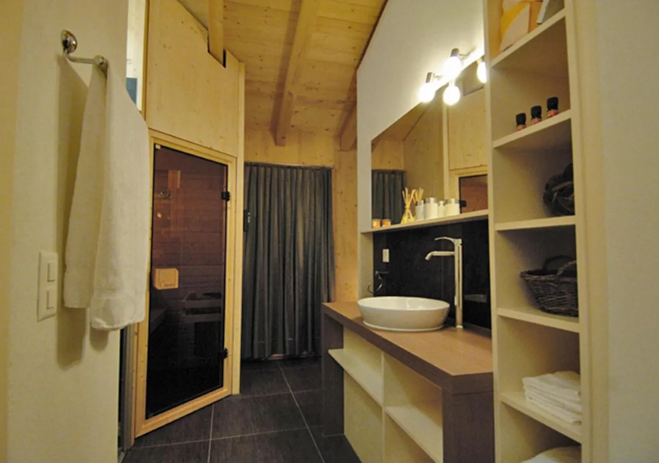 Shower in Hüttenhotel Husky Lodge