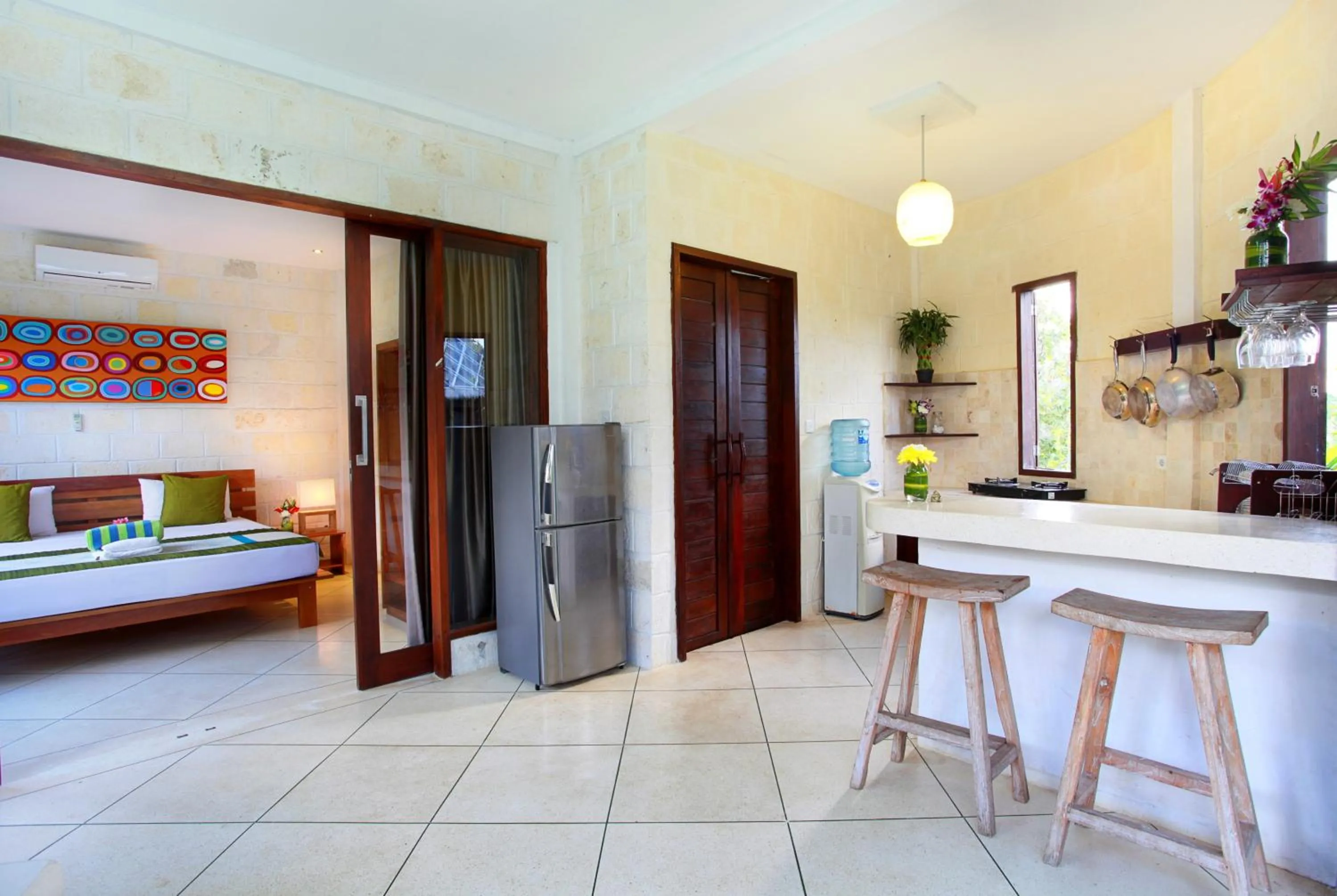 Kitchen or kitchenette, Bed in Hill Dance Bali American Hotel