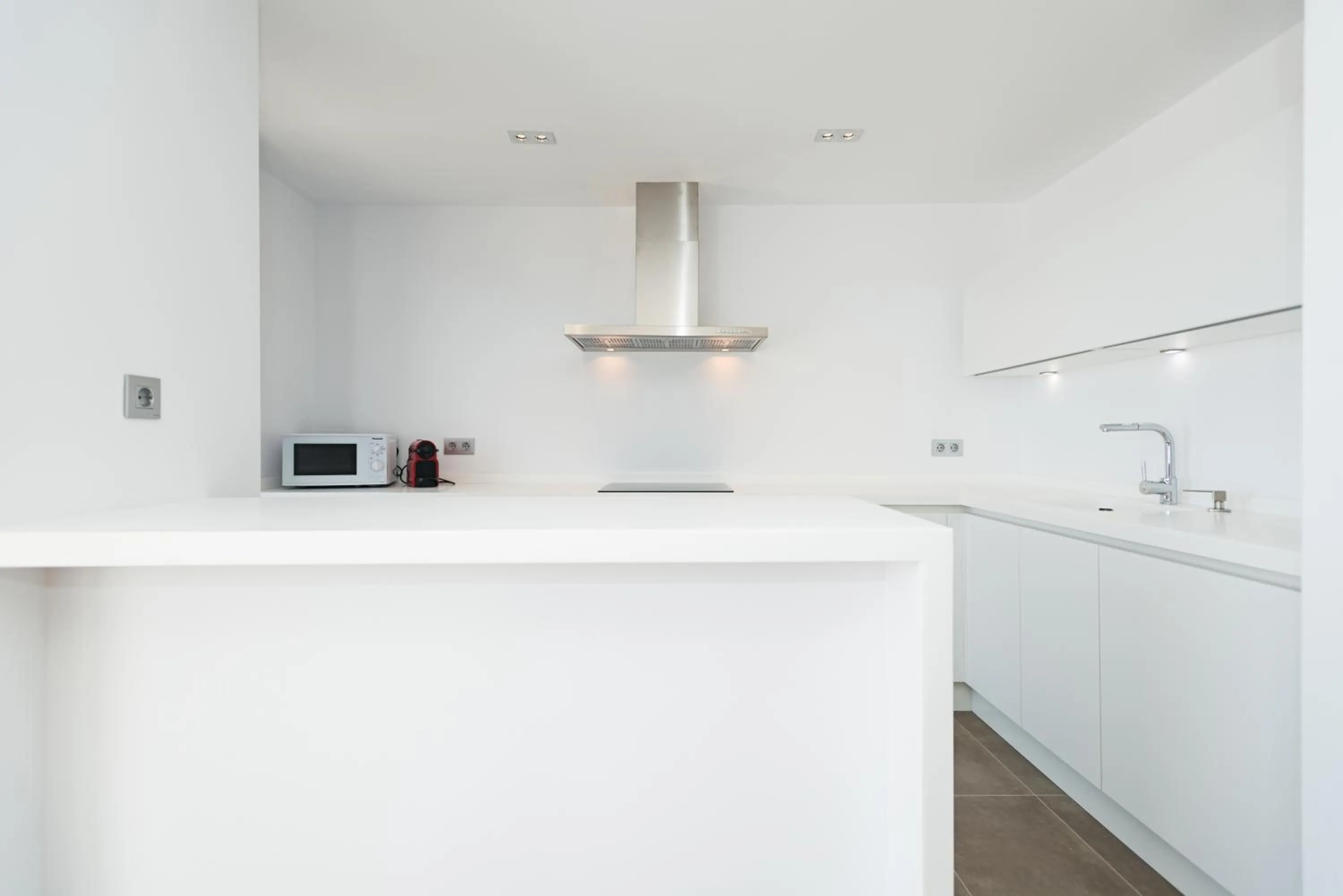 Kitchen or kitchenette in Altos de la Gloria Beach Apartments
