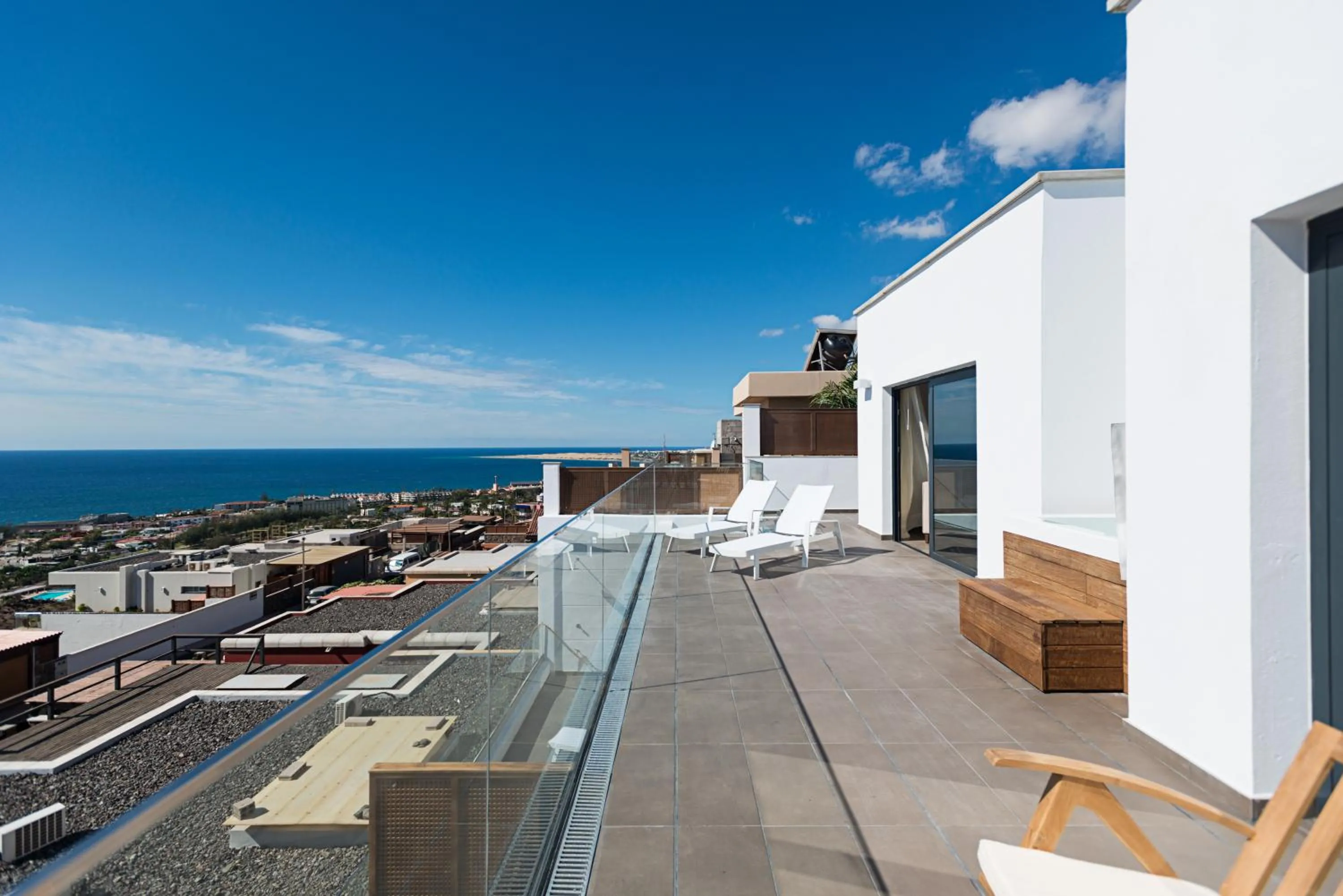 Property building in Altos de la Gloria Beach Apartments