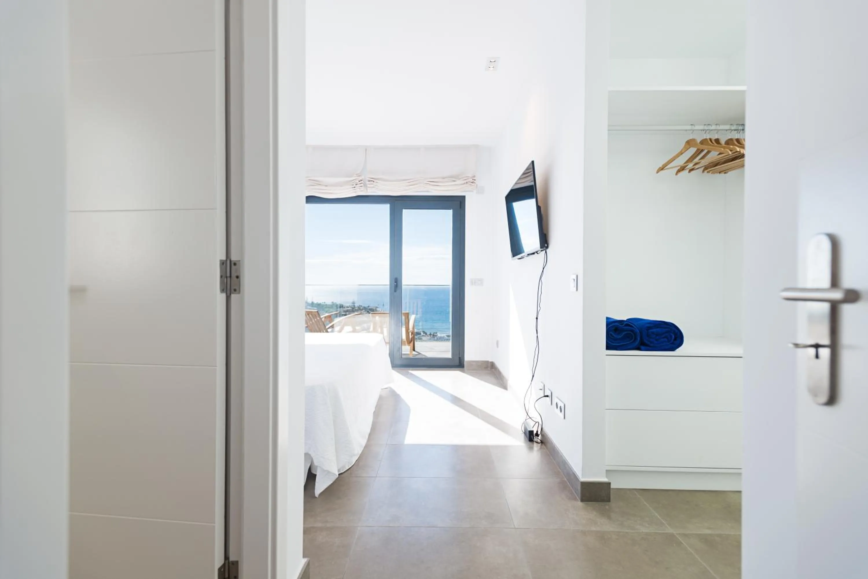 Bedroom, Bed in Altos de la Gloria Beach Apartments