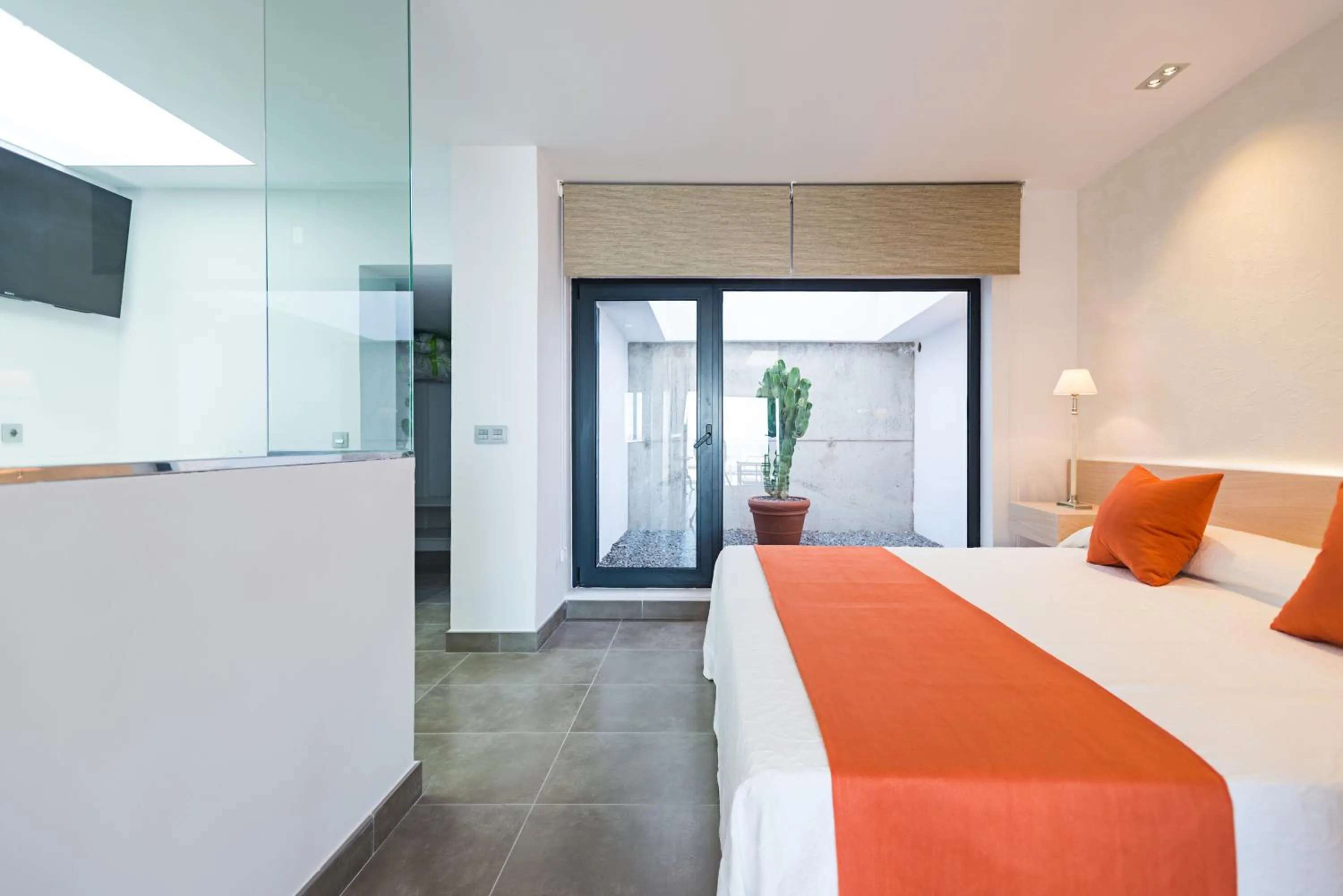 Bedroom, Bed in Altos de la Gloria Beach Apartments
