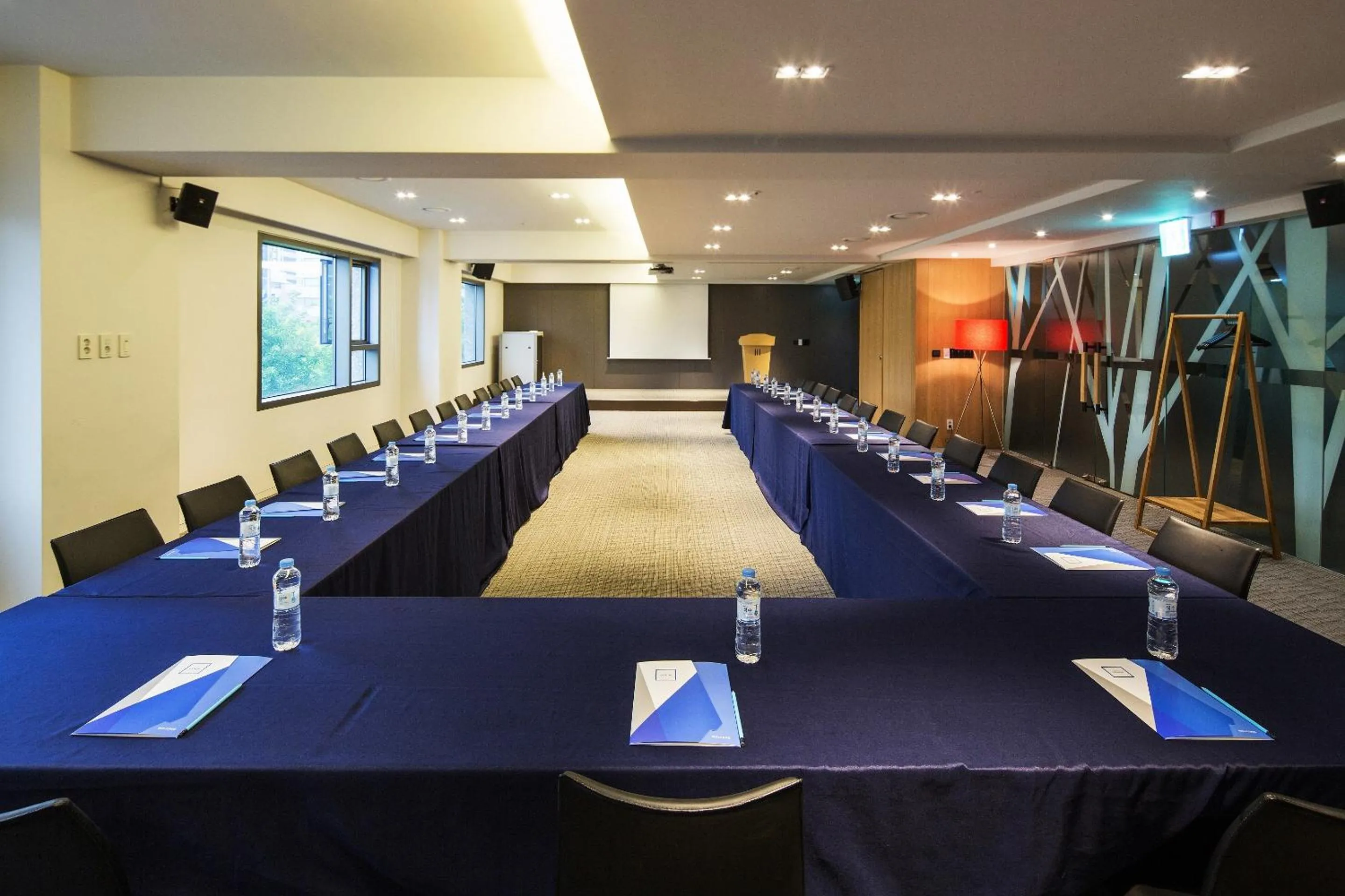 Meeting/conference room in Hotel Denim Seoul