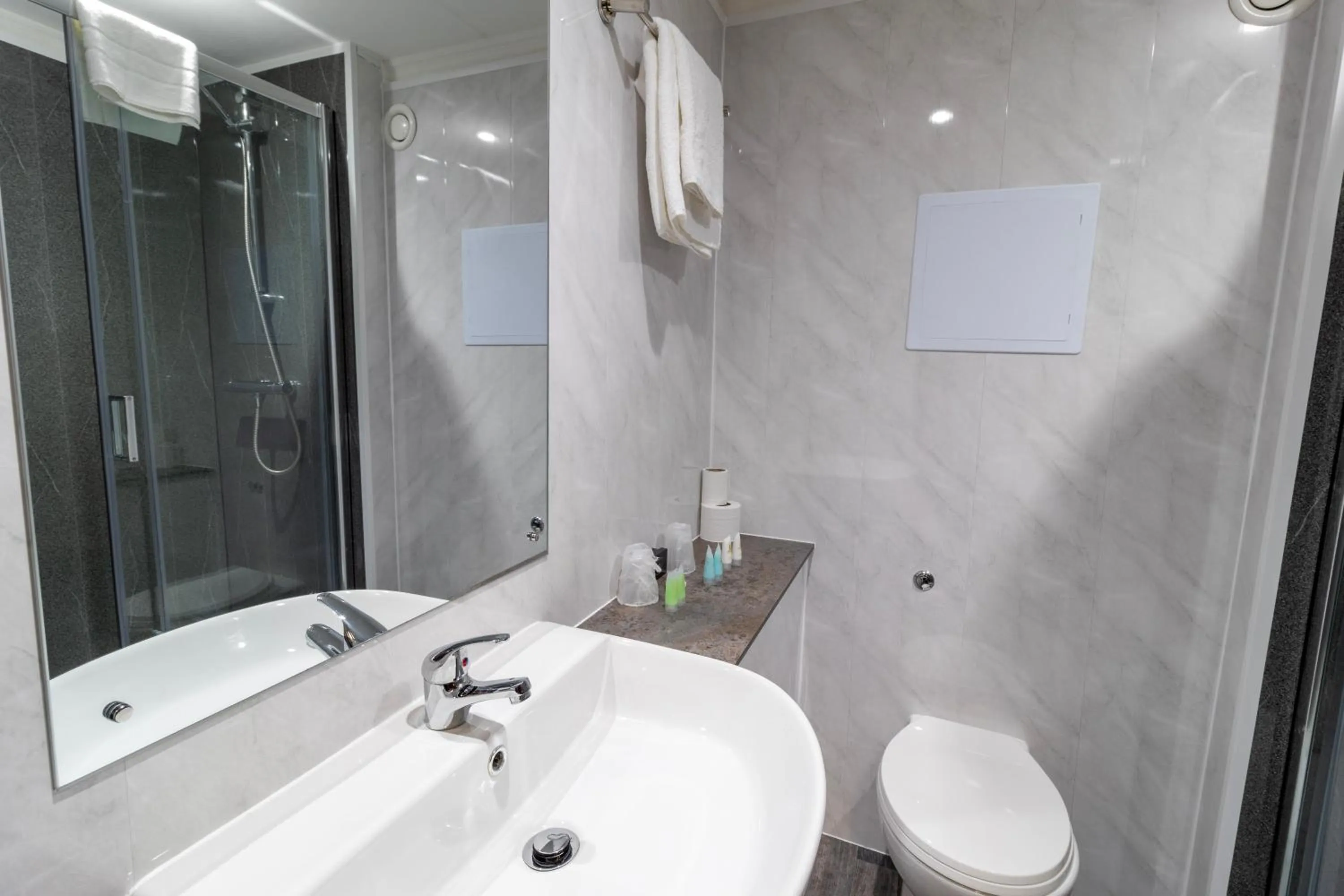 Bathroom in Hampstead Britannia