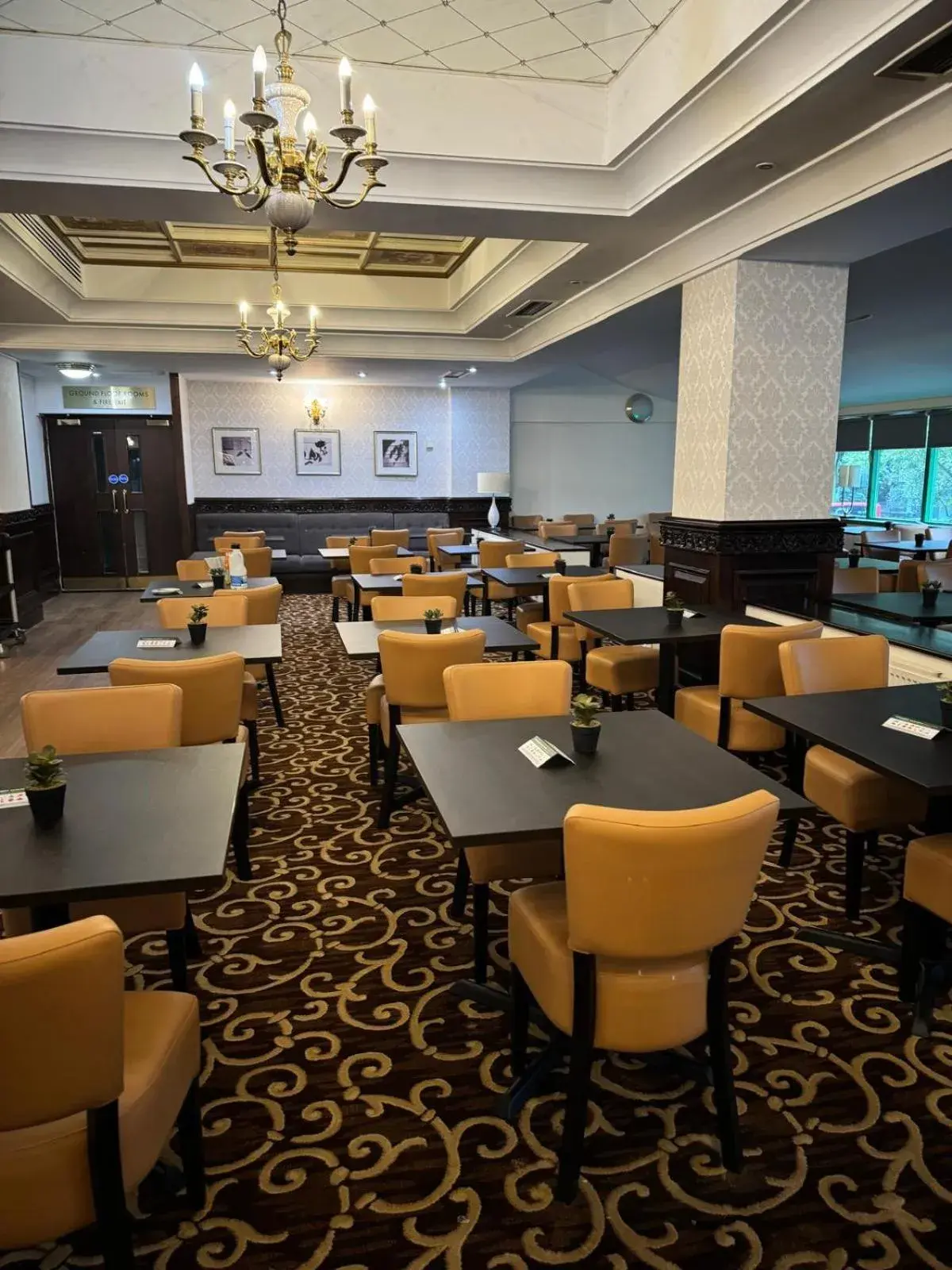 Breakfast in Hampstead Britannia Breakfast in Hampstead Britannia