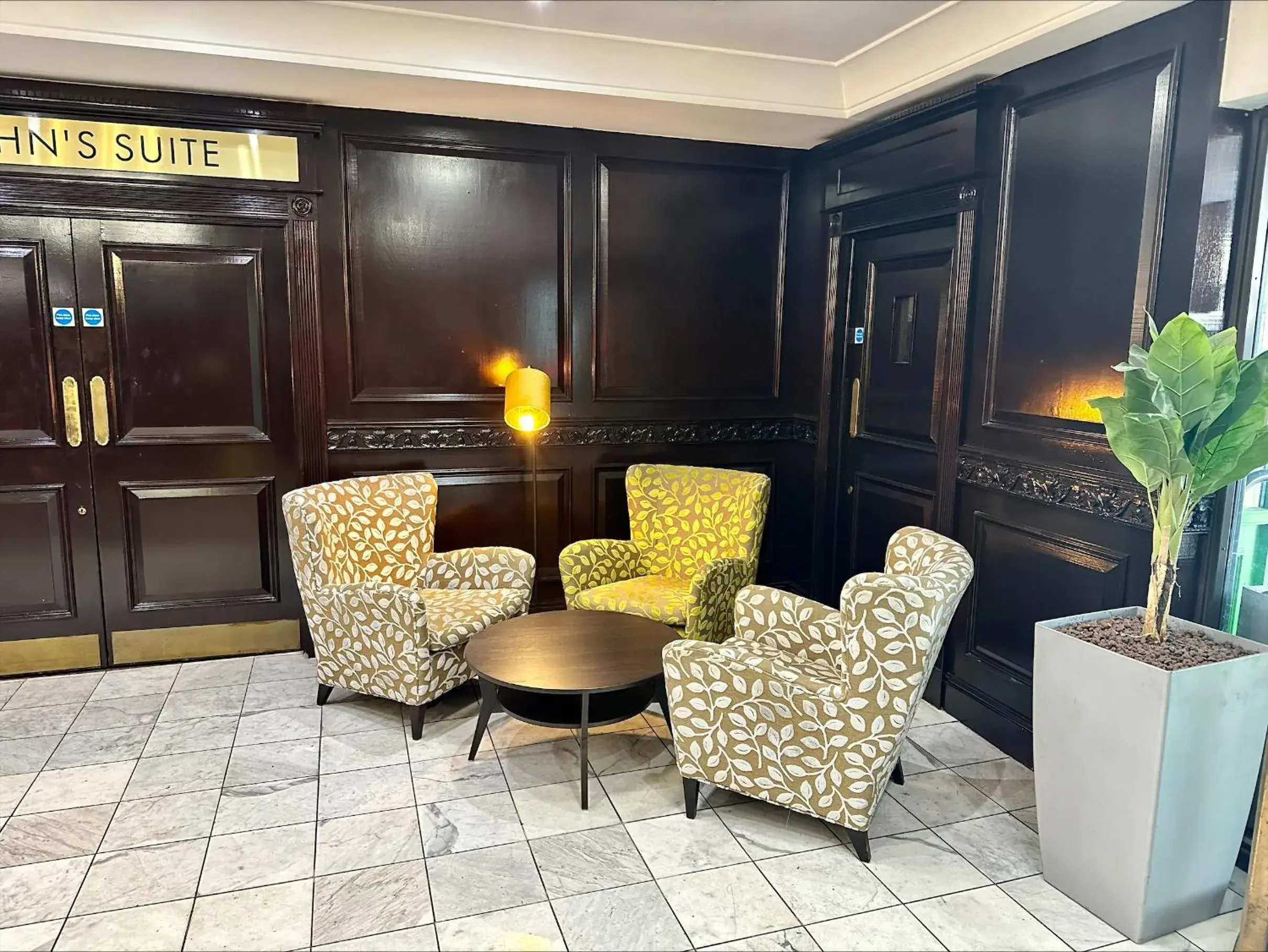 Lobby or reception in Hampstead Britannia Lobby or reception in Hampstead Britannia