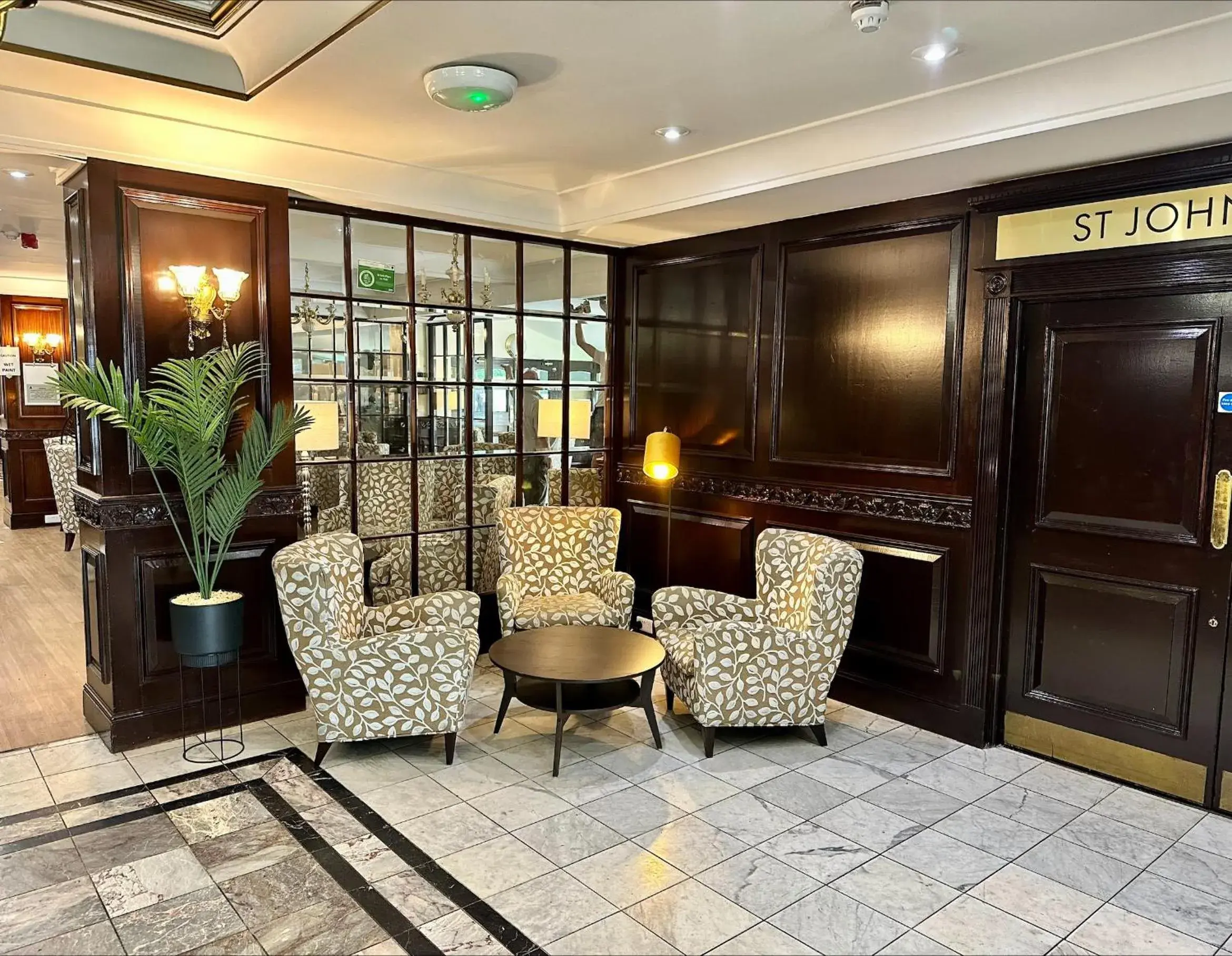 Lobby or reception in Hampstead Britannia Lobby or reception in Hampstead Britannia
