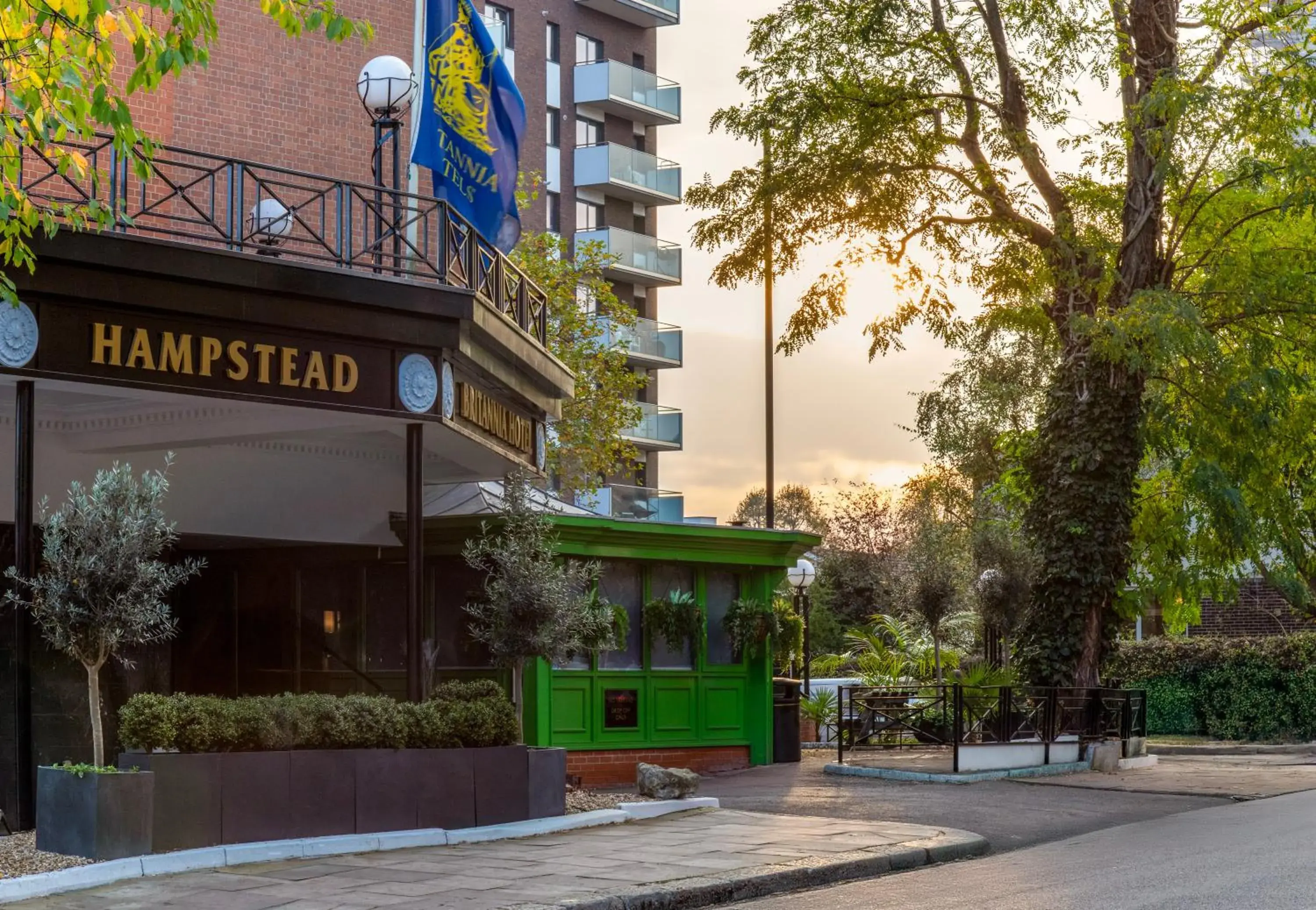 Property building in Hampstead Britannia Property building in Hampstead Britannia