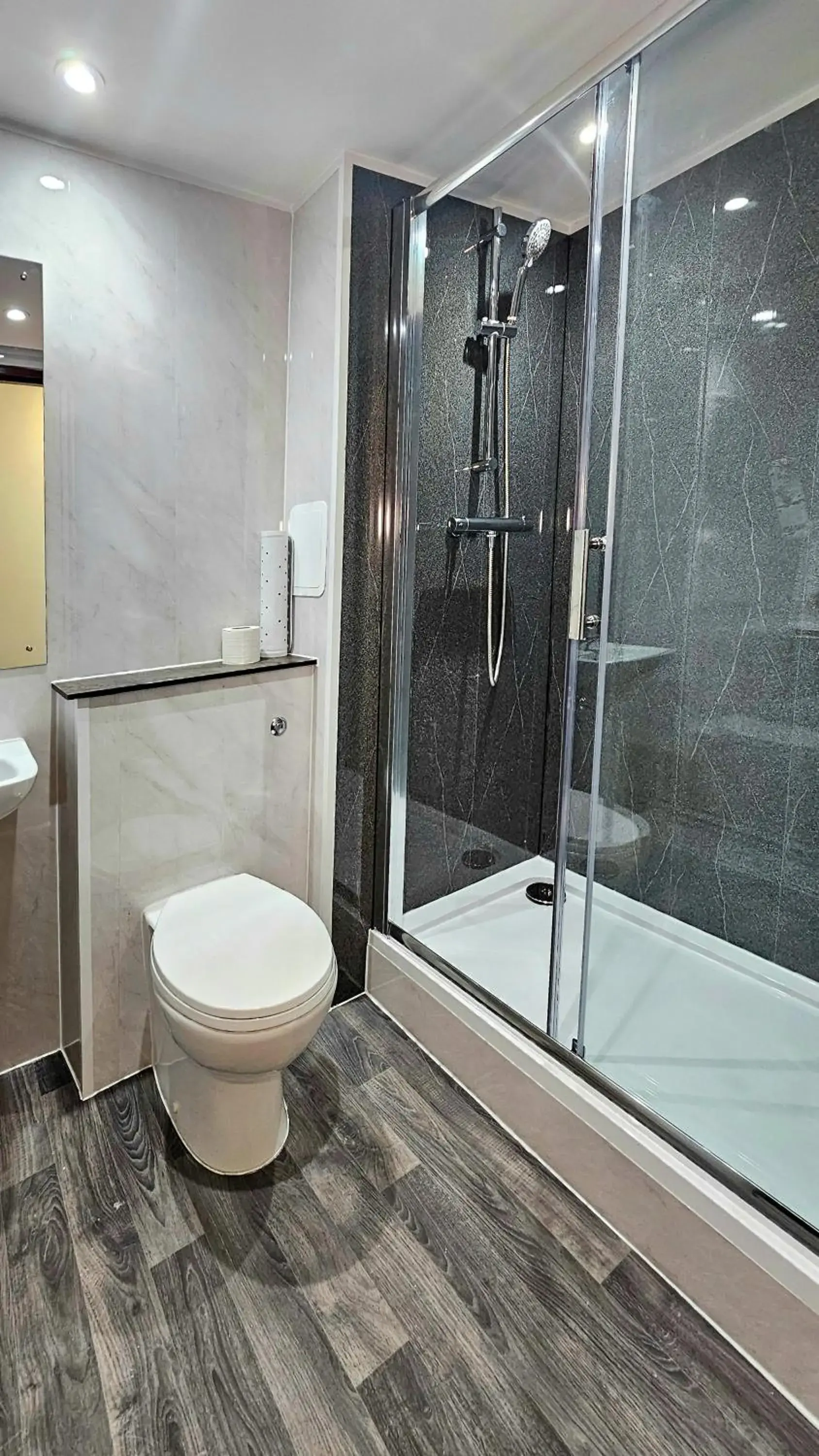 Standard Double or Twin Room in Hampstead Britannia Standard Double or Twin Room in Hampstead Britannia