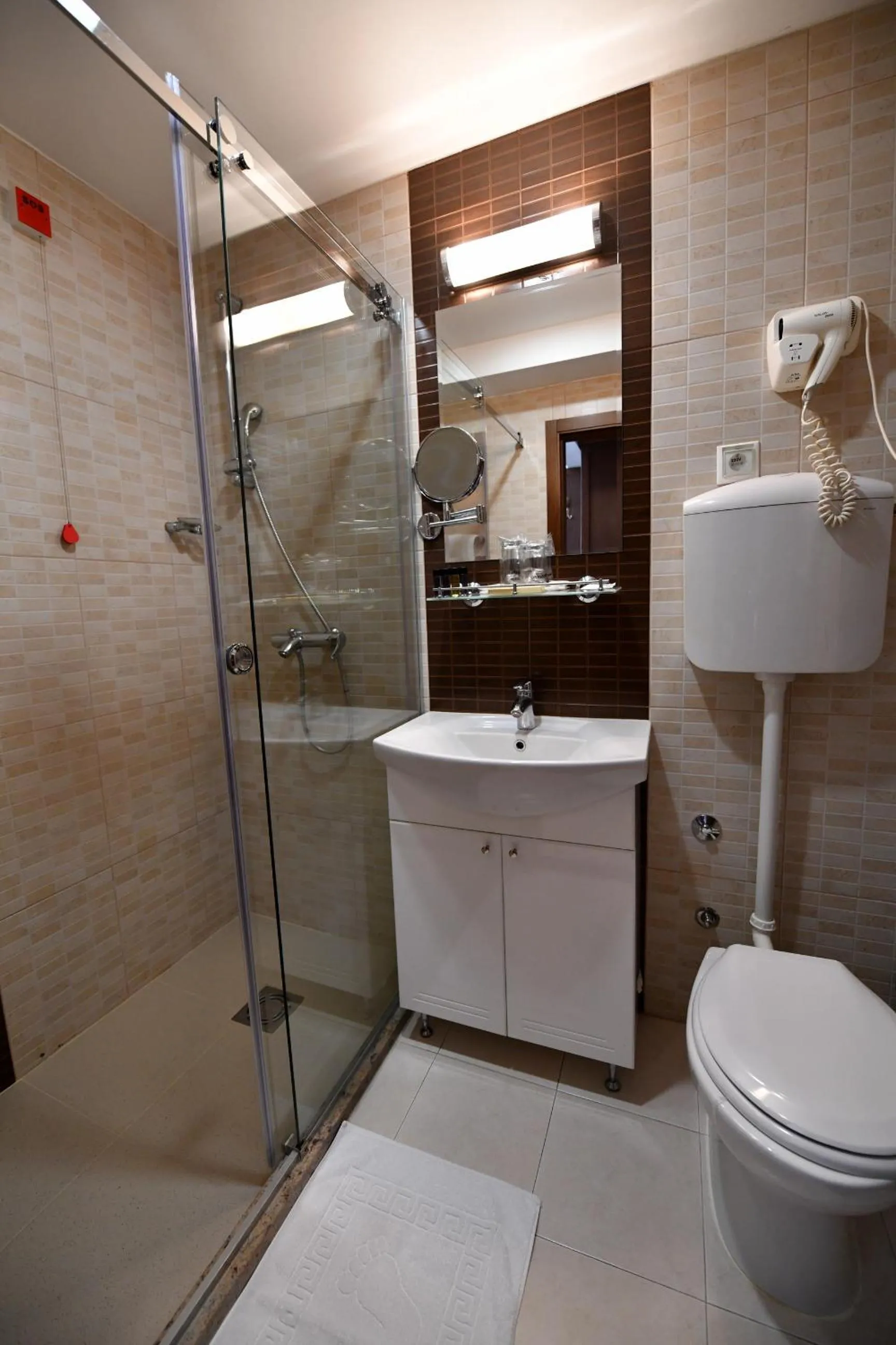Shower in Hotel Beograd