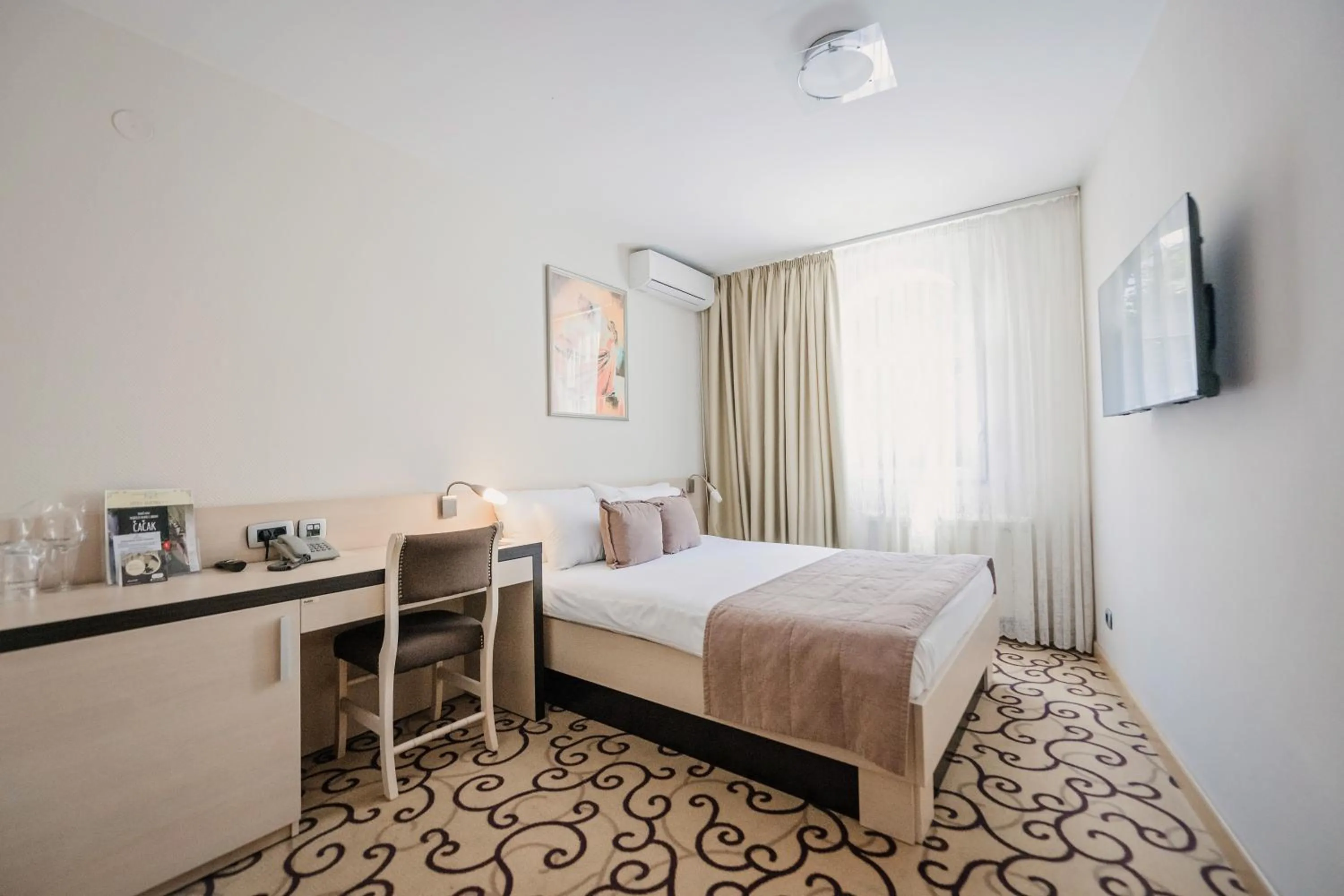 Bed in Hotel Beograd